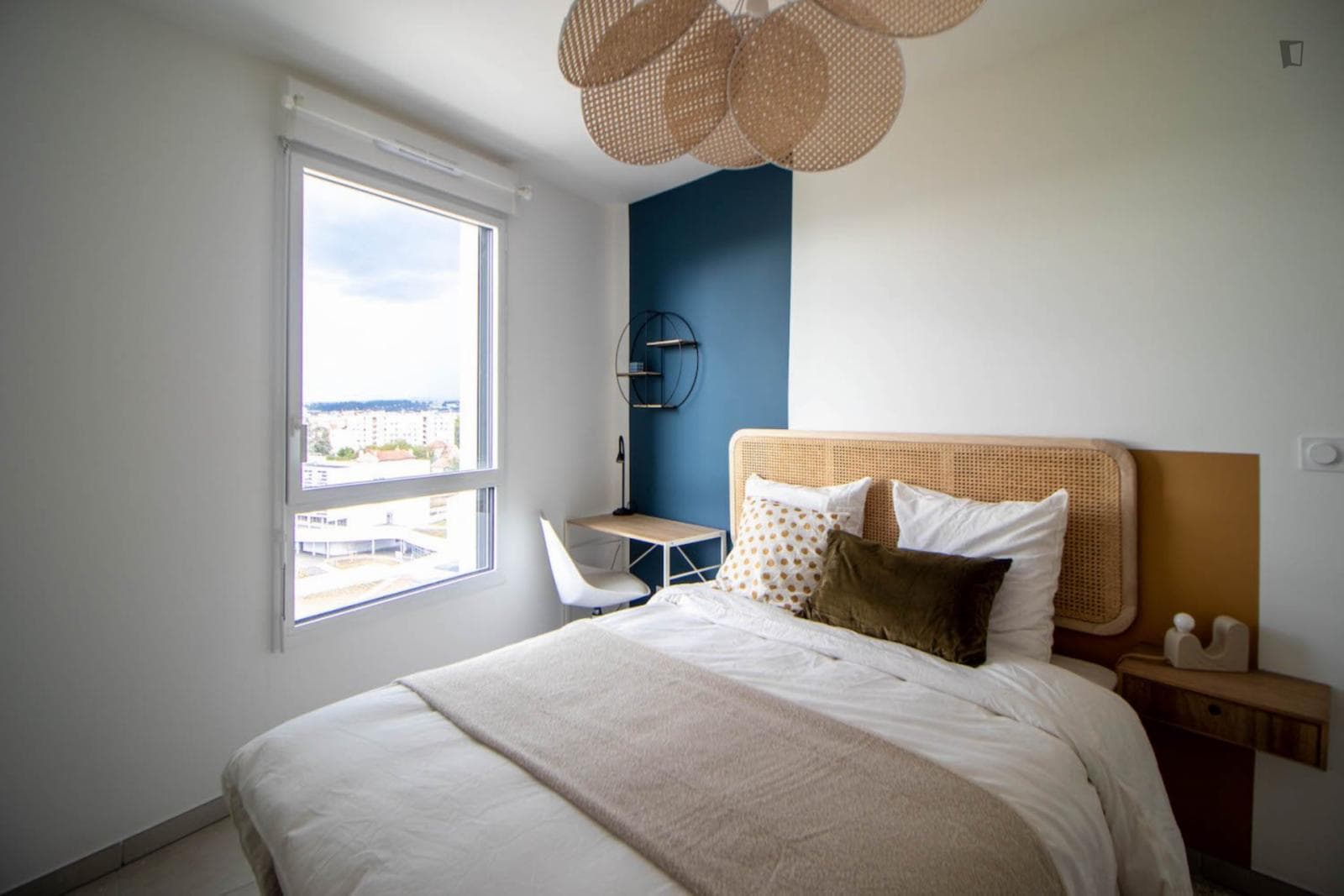 Atypical room of 10 m² to rent near Lyon - LYO29 photo 1