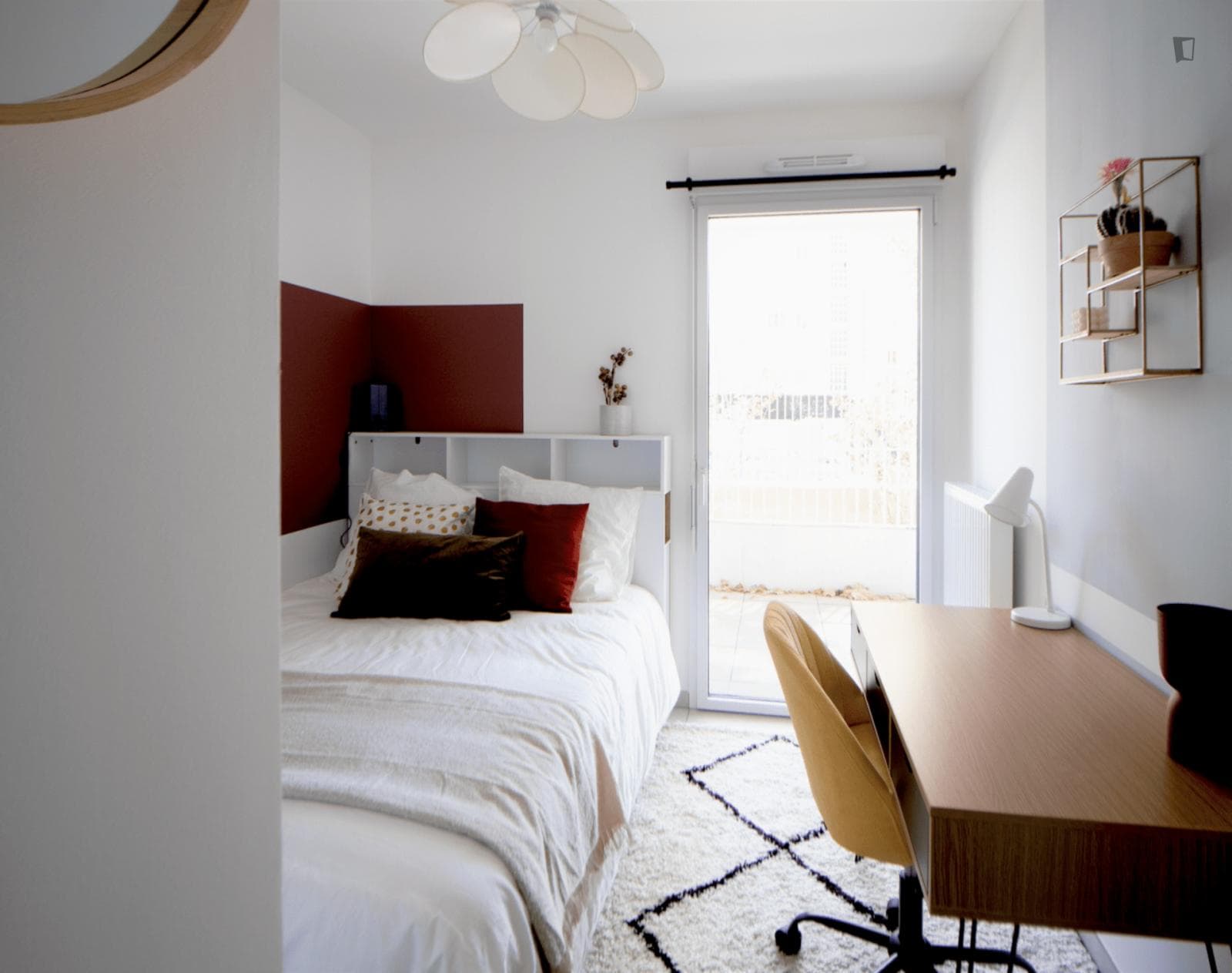10 m² cocooning bedroom for rent near Lyon - LYO42 photo 1