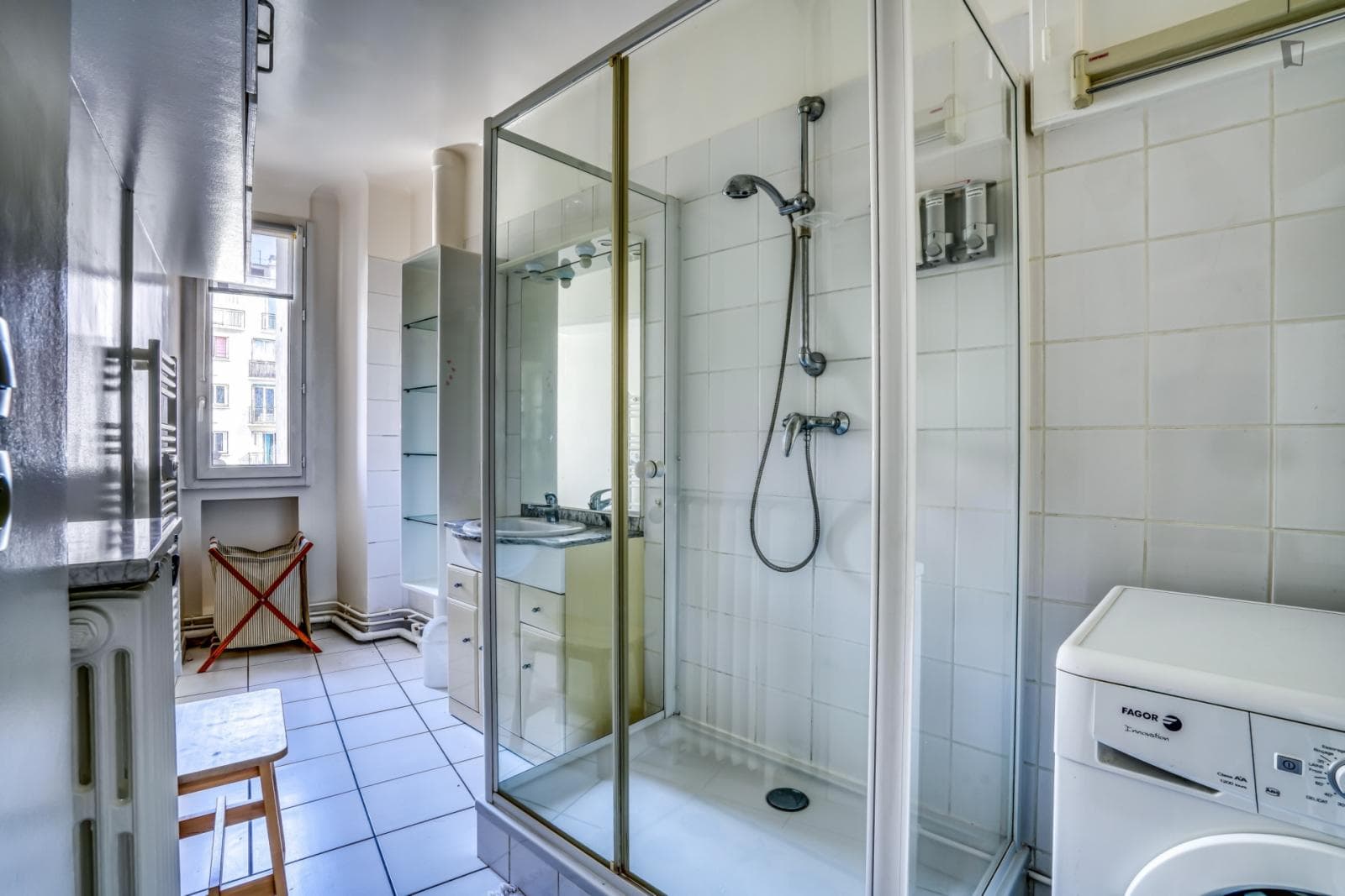 Enchanting studio with balcony close to Vaugirard metro station photo 1