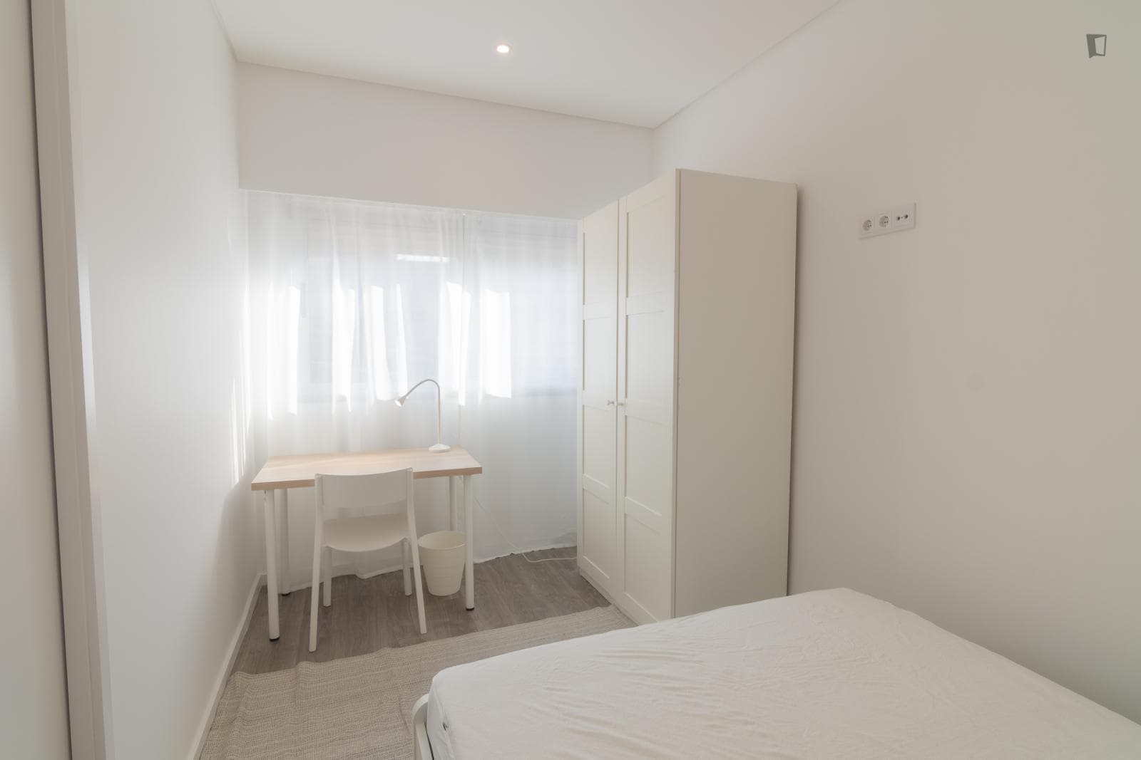 Lovely double bedroom in Vila Nova de Gaia photo 1