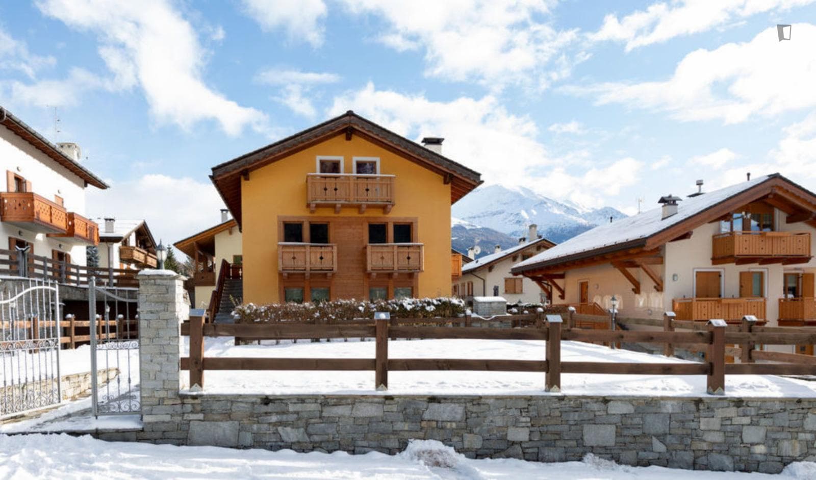 Property photo thumbnail