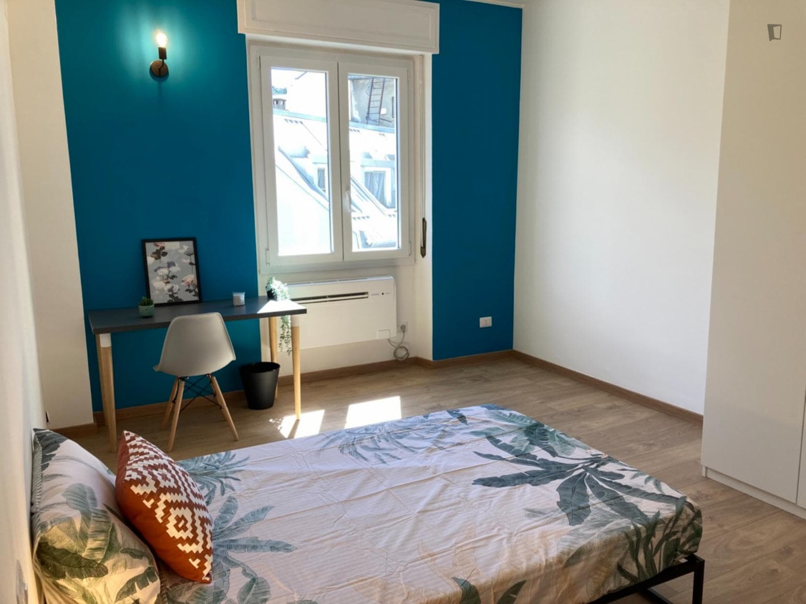 Neat double bedroom close to Politecnico di Milano photo 1