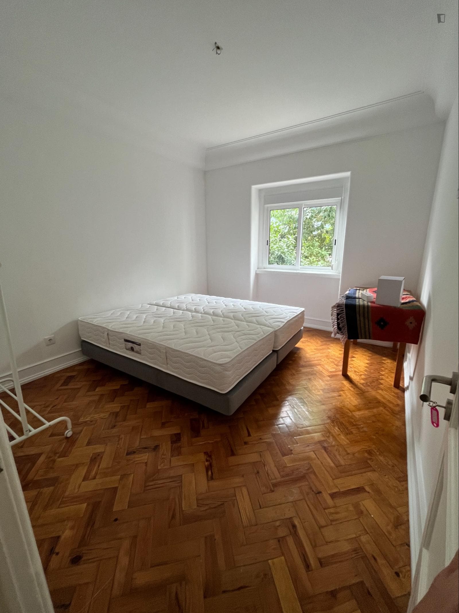 Very cosy twin bedroom near the Roma-Areeiro metro station photo 1