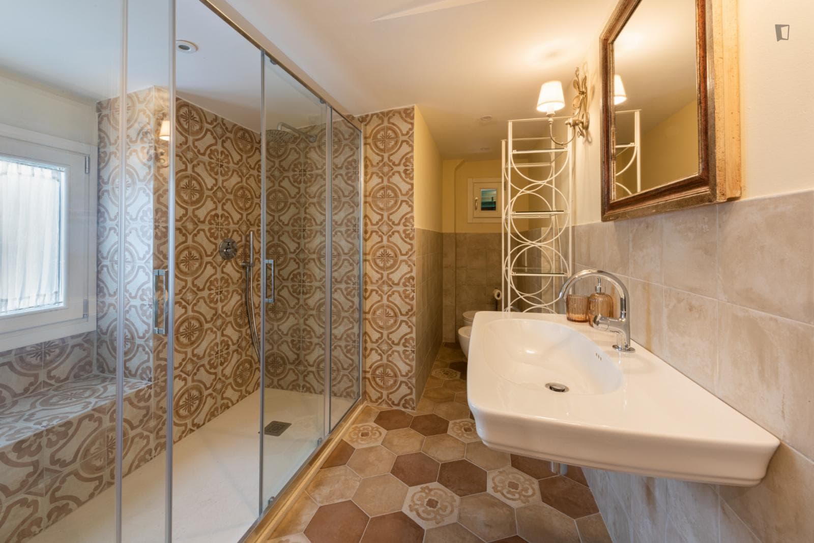 Neat two-bedroom apartment near Santa Maria Novella photo 1