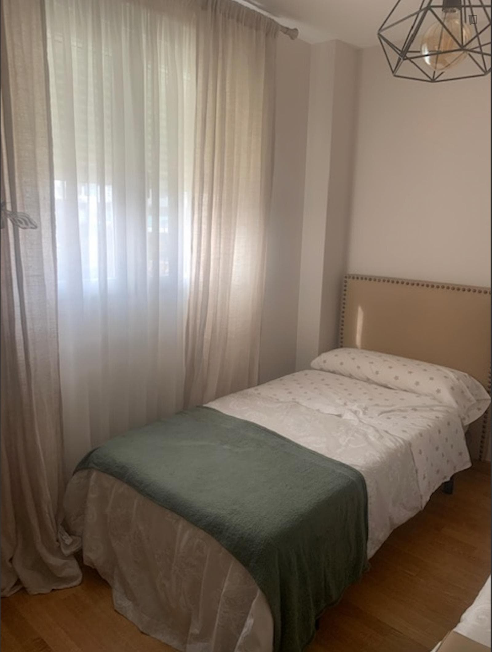 Nice single bedroom with a private bathroom, near the La Colina train station photo 1