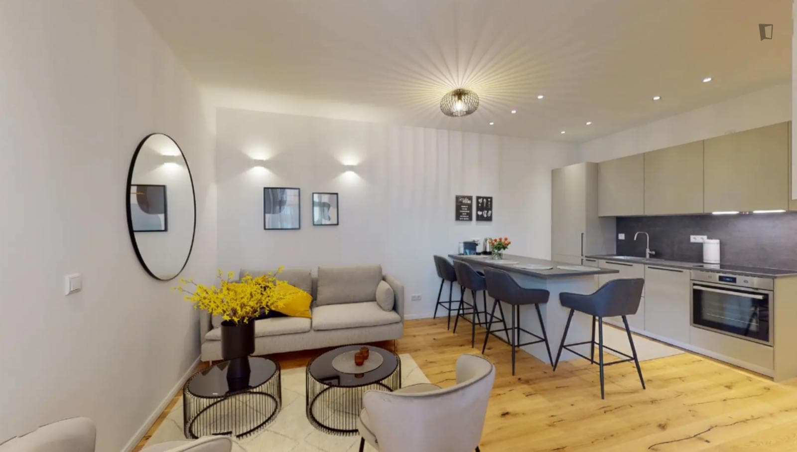 Stunning 2 bedroom apartment in Schöneberg photo 1