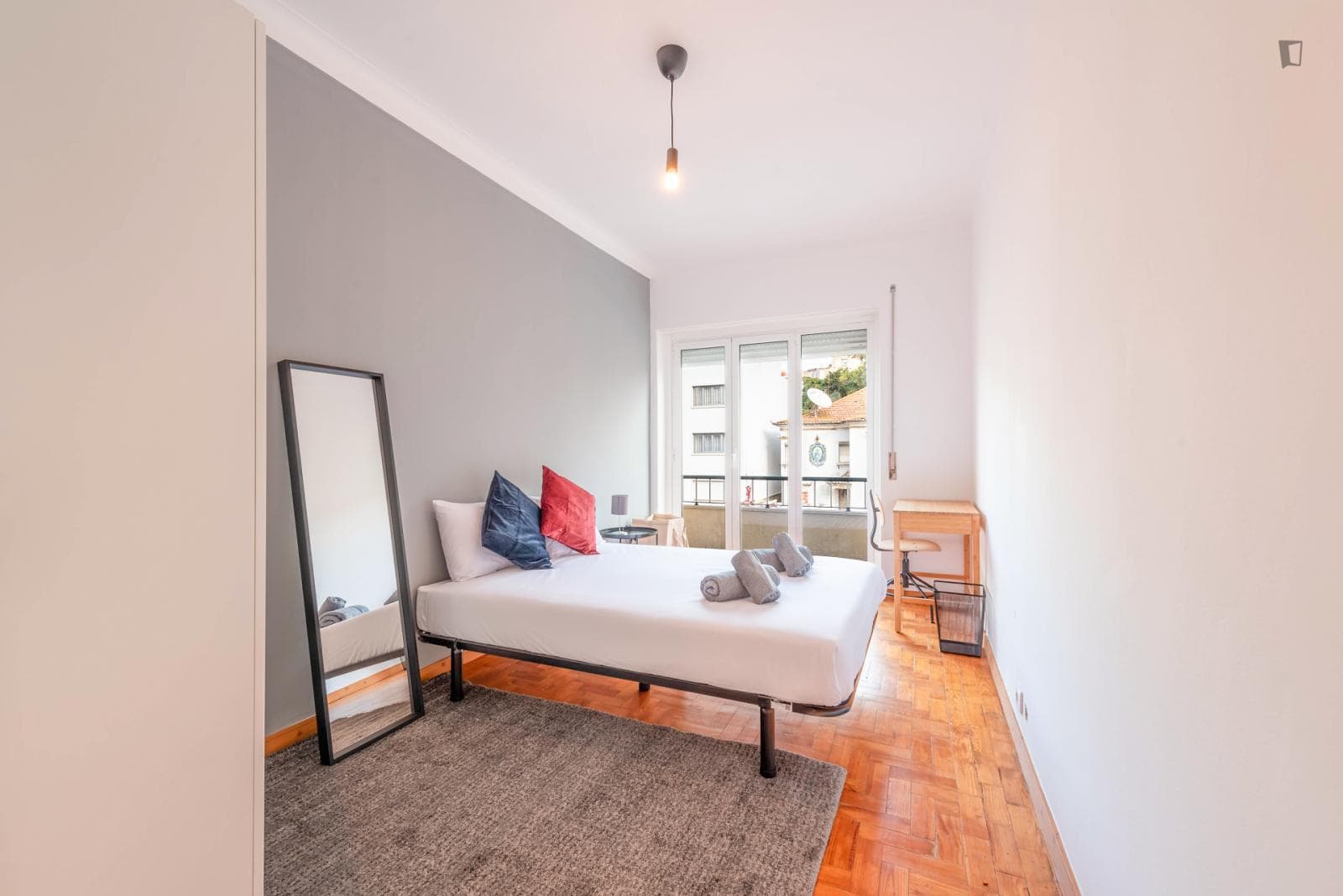 Great double bedroom in telheiras photo 1