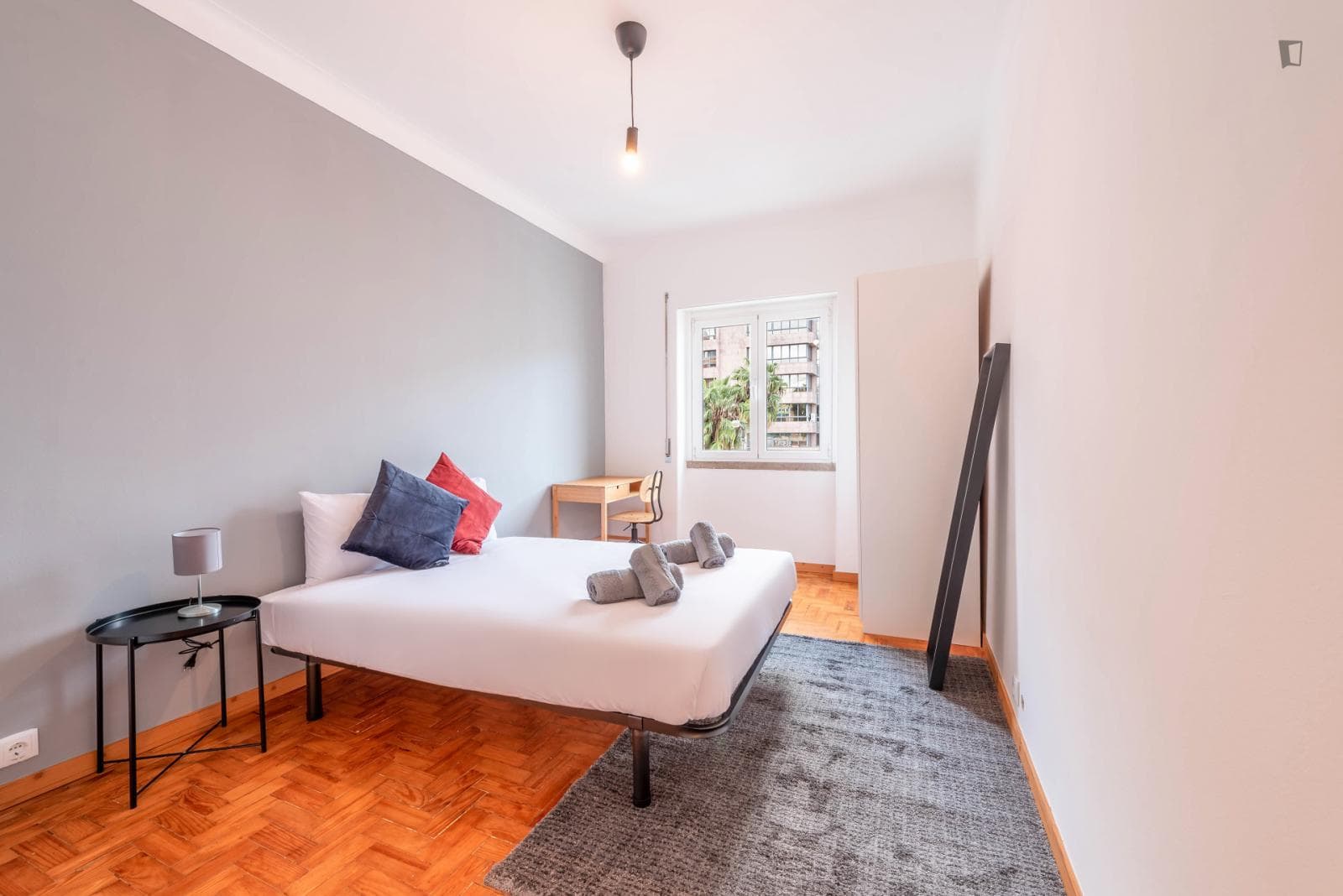 Alluring single bedroom near the Quinta das Conchas metro photo 1