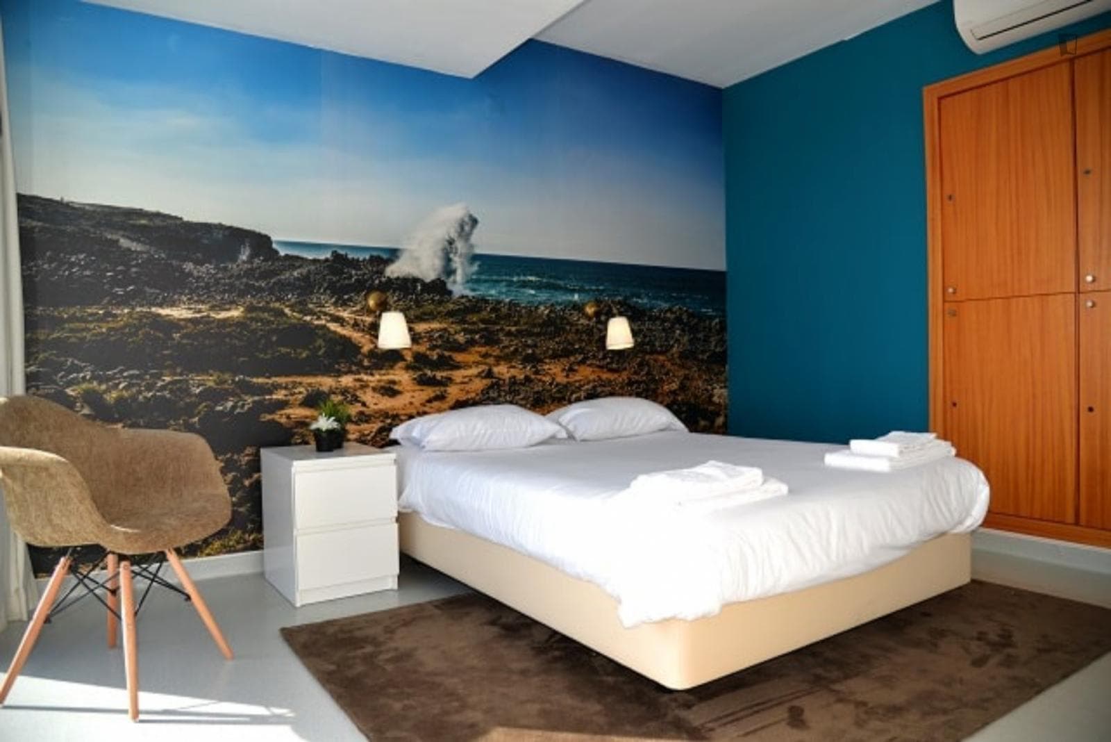 Very cool double bedroom in a hostel, in Arrifana photo 1