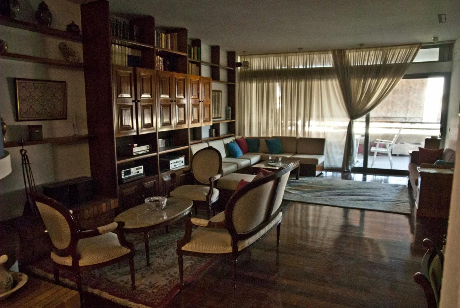 Vintage 2-bedroom apartment near Marousi station photo 1