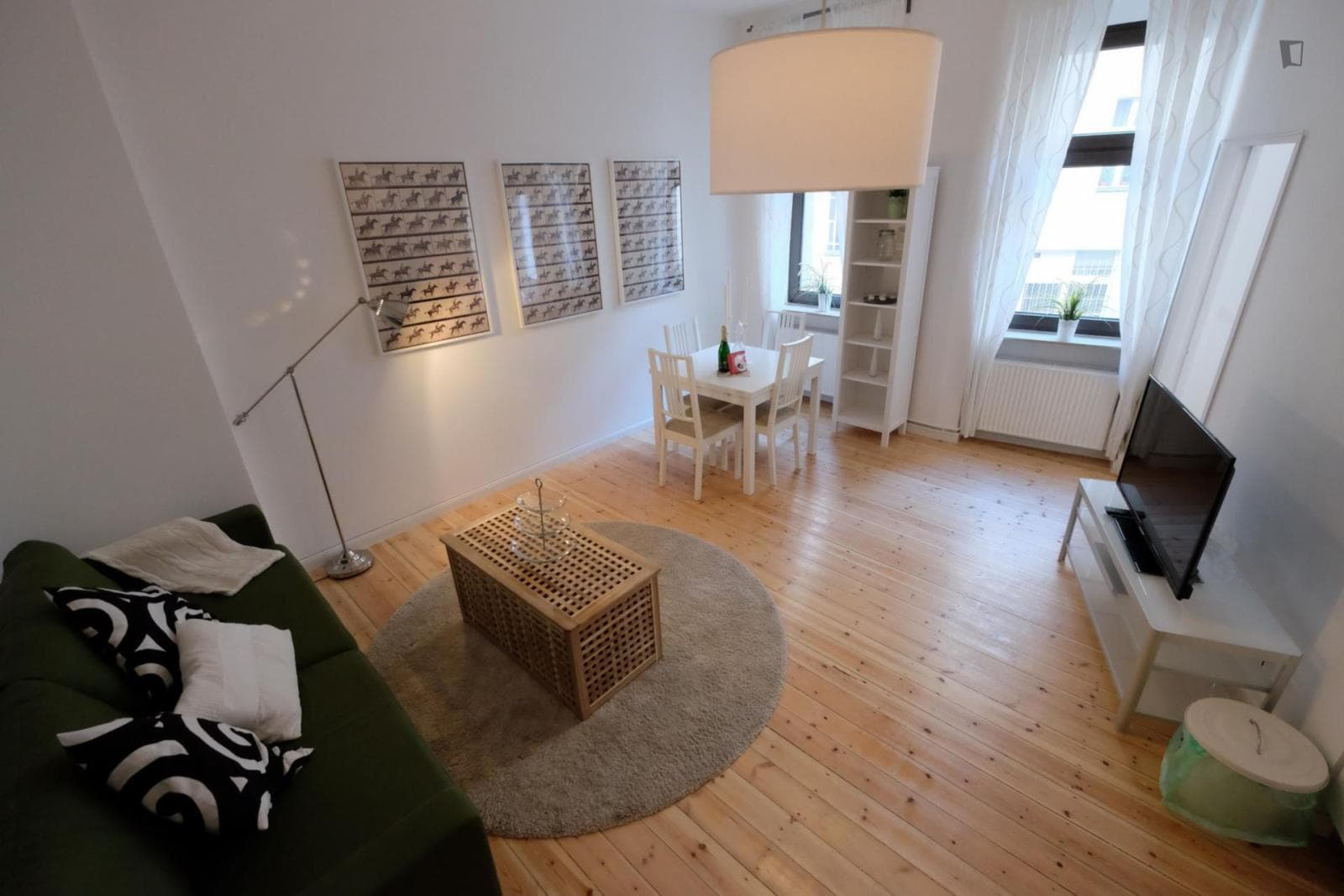Comfy 1-Bedroom apartment in Charlottenburg photo 1