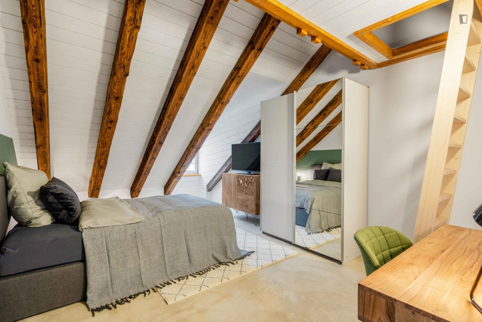 Property photo thumbnail