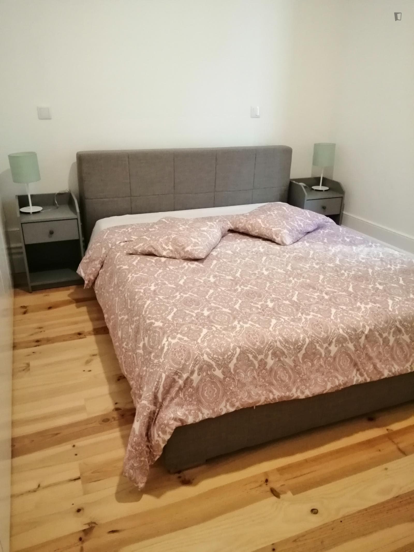 1-bedroom apartment, with a balcony near Faculdade de Direito da Universidade do Porto photo 1