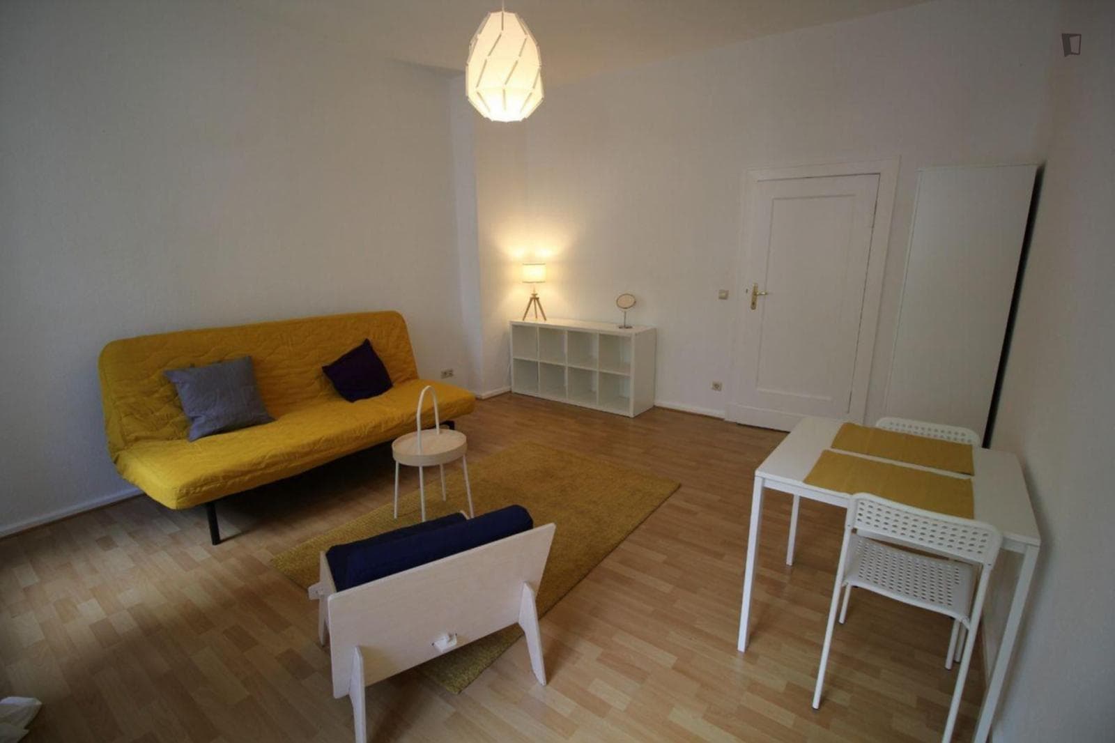 Comfy 2-Bedroom apartment close to U Kaiserin-Augusta-Straße metro station photo 1