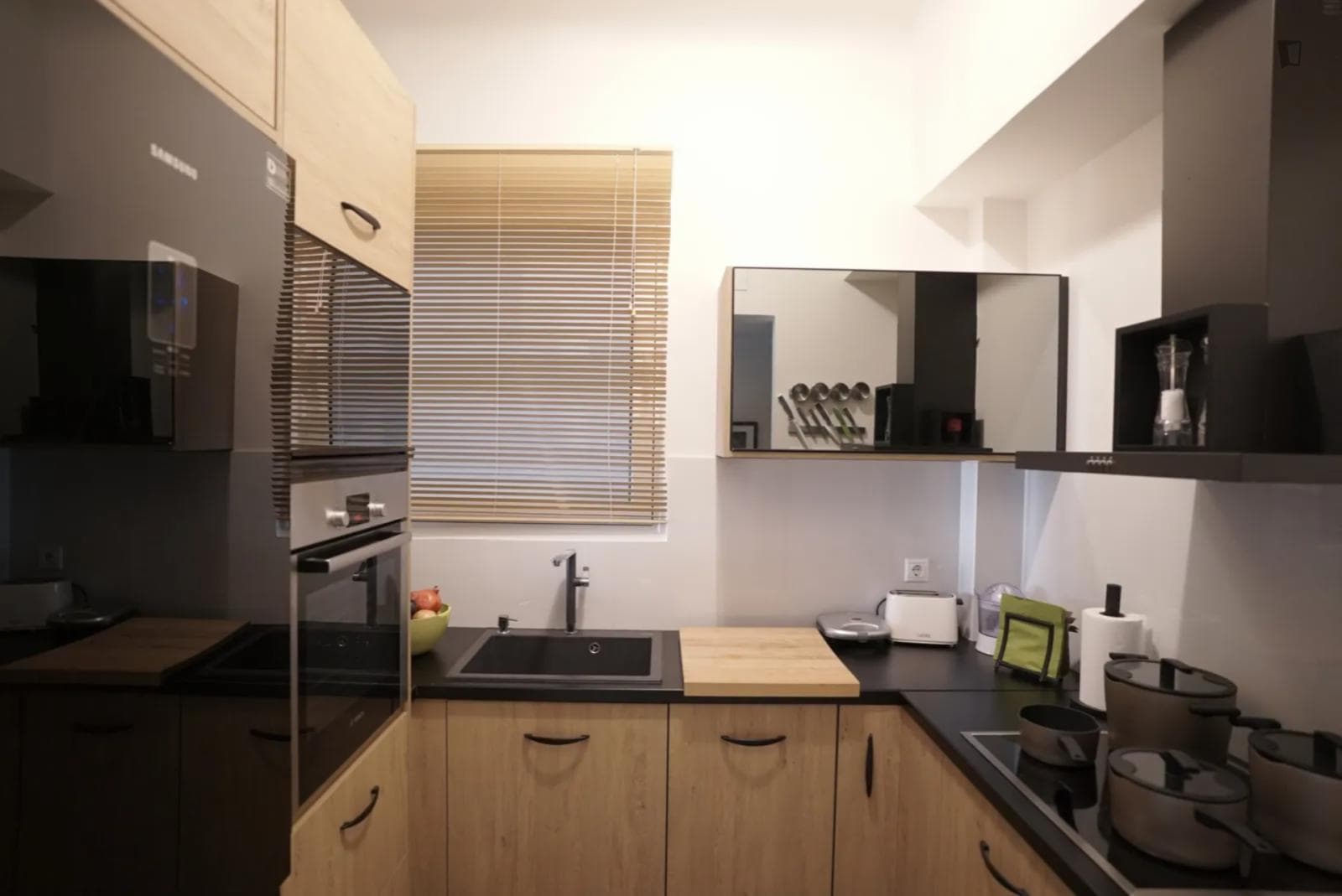 Elegant 2-bedroom apartment near Plaka  photo 1