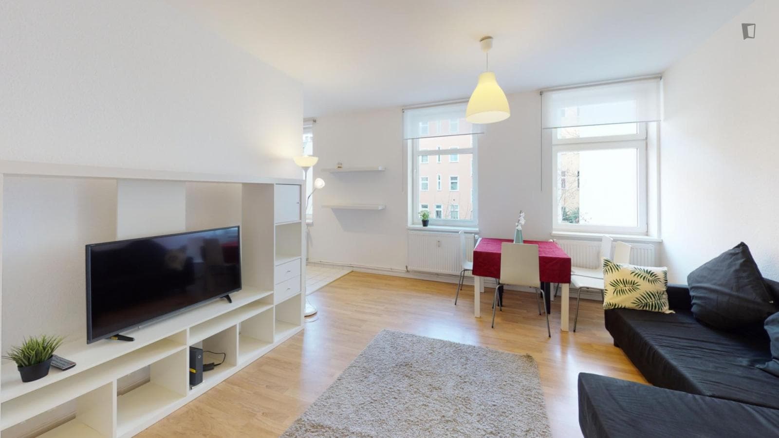 Welcoming 1-Bedroom apartment close to Goethe Park photo 1
