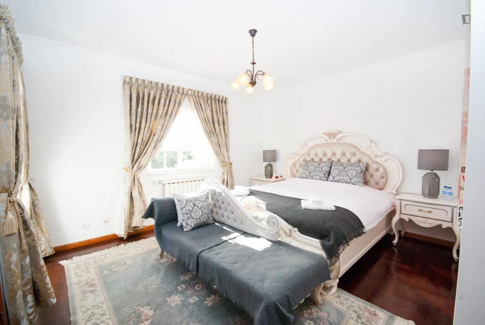 Spacious ensuite double bedroom, with a balcony near Praia do Guincho photo 1