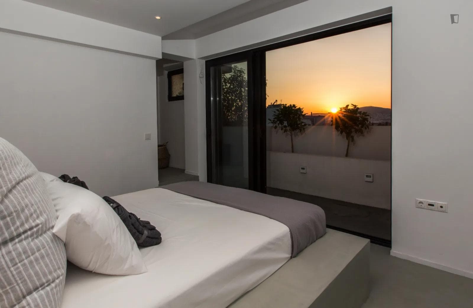 Stunning 1-bedroom apartment near Votanikos garden photo 1