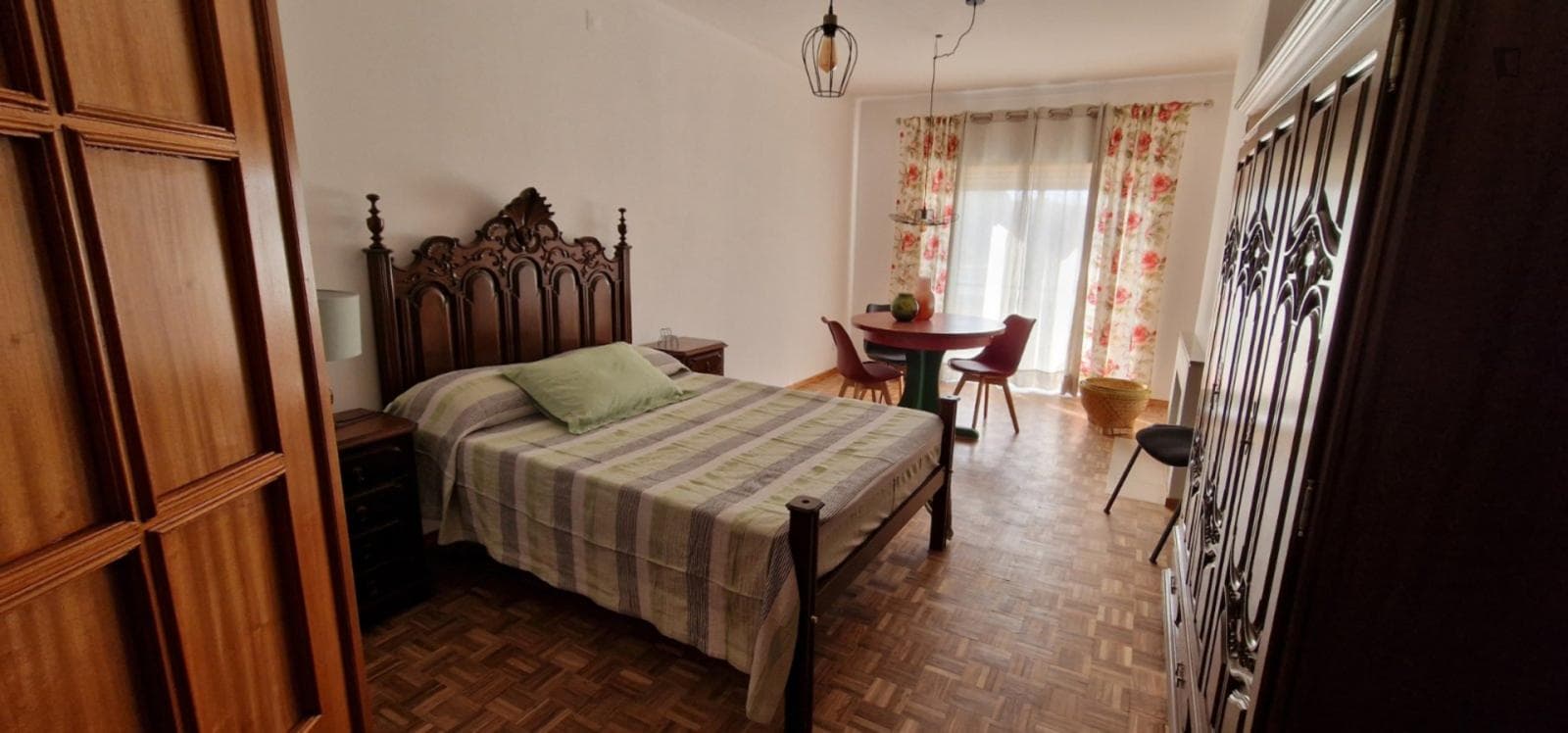 Spacious double bedroom near the University Campus photo 1