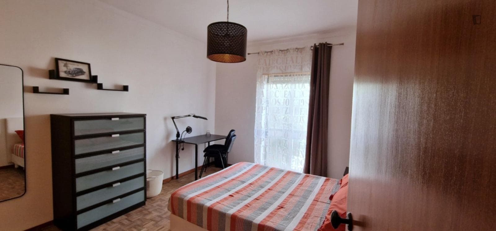 Lovely double bedroom close to ESECS photo 1