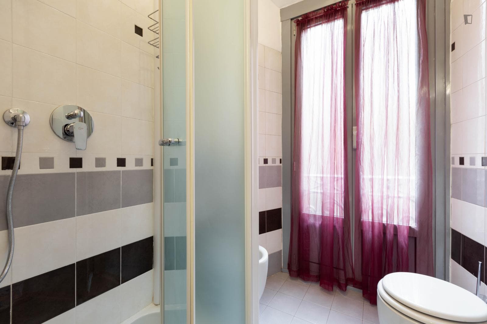 Charming 1-Bedroom apartment in Lima Porta Venezia area photo 1