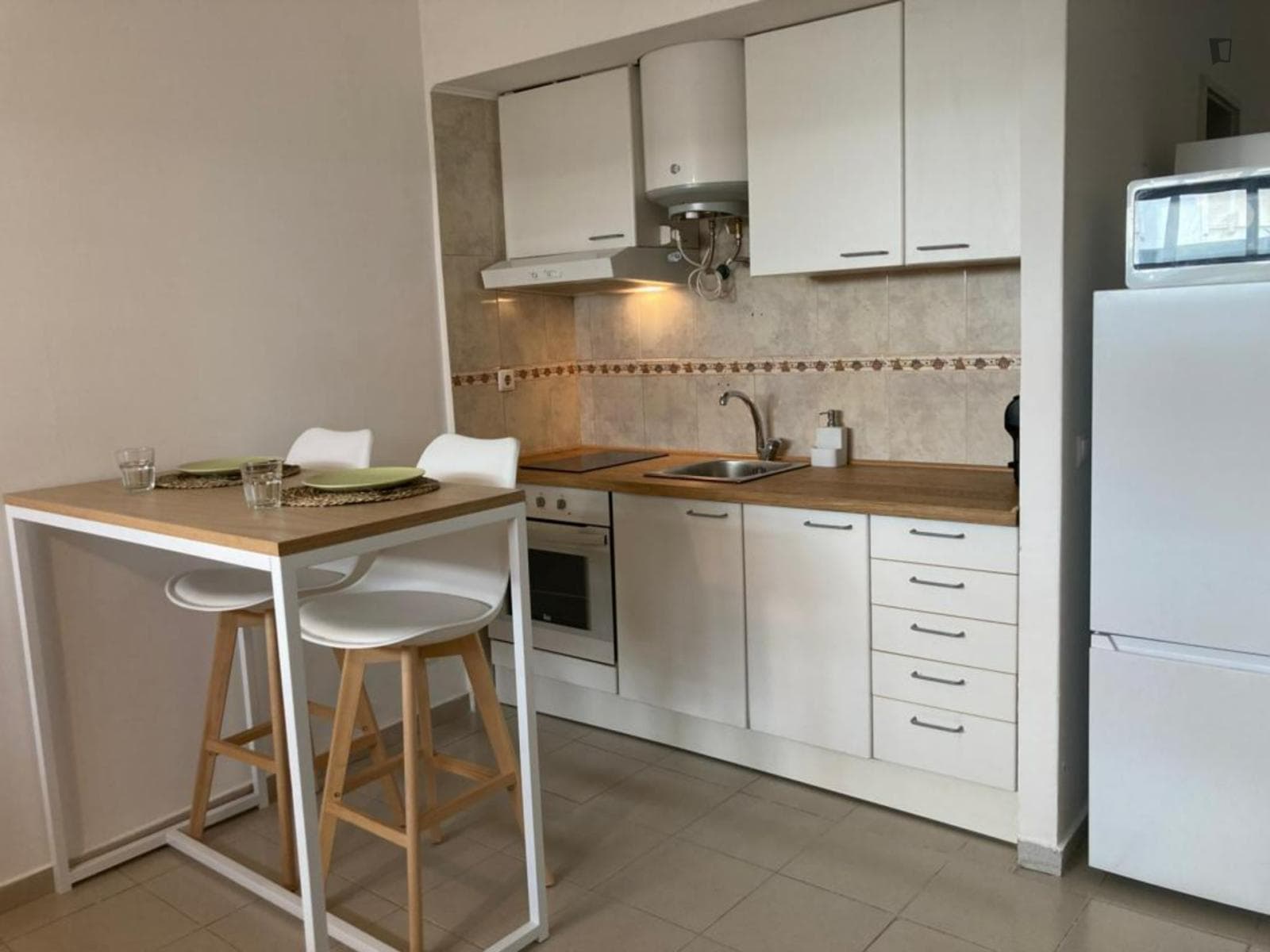 Cozy 1-Bedroom Flat in Oeiras, Steps from Beach Nova SBE photo 1