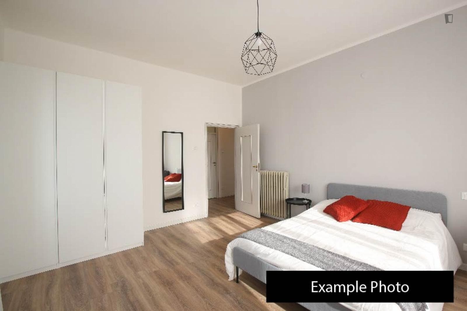Cosy bedroom in a 2-Bedroom apartment, near Museo Enzo Ferrari photo 1