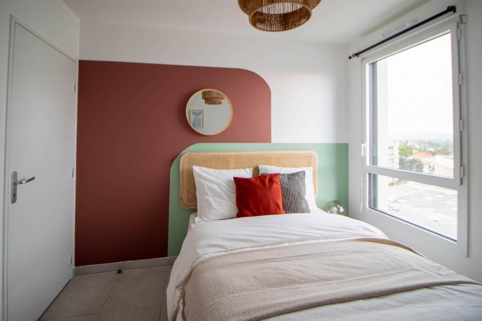 Cozy 10 m² bedroom near Lyon - LYO52 photo 1