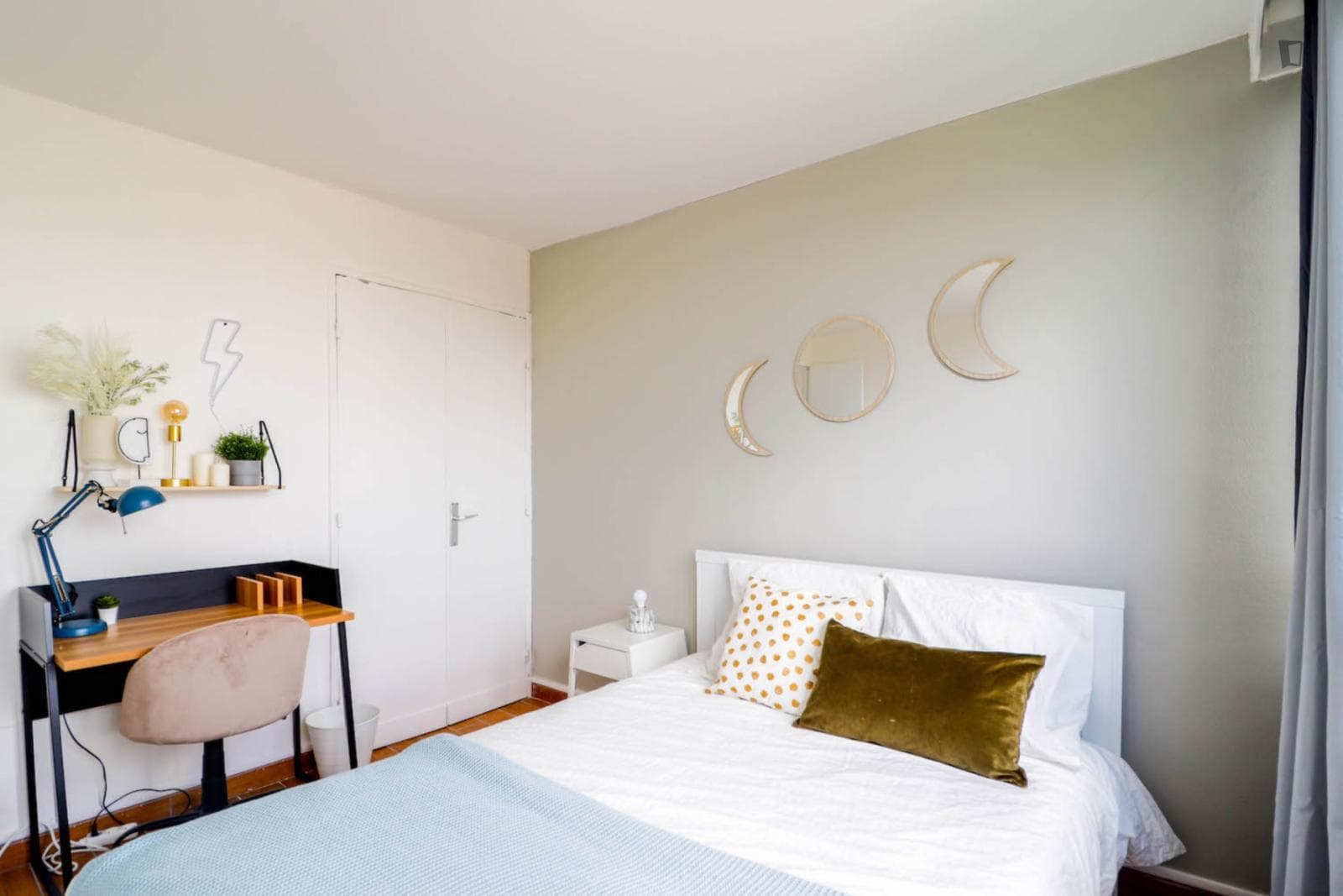Charming 10 m² bedroom for rent in coliving in Paris - PA66 photo 1