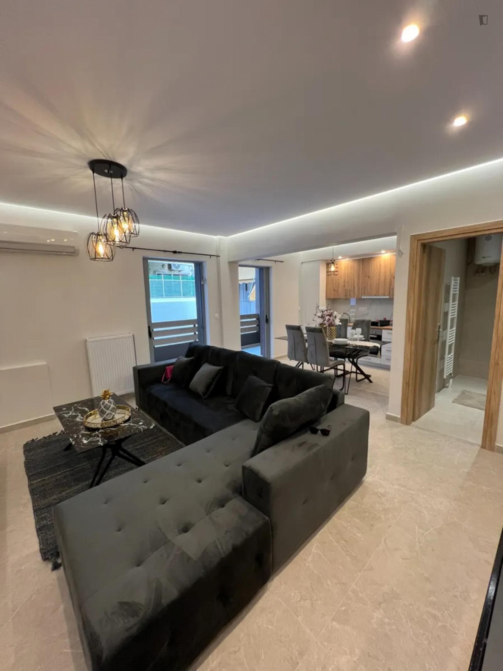 Amazing 2-bedroom apartment near Acropolis photo 1