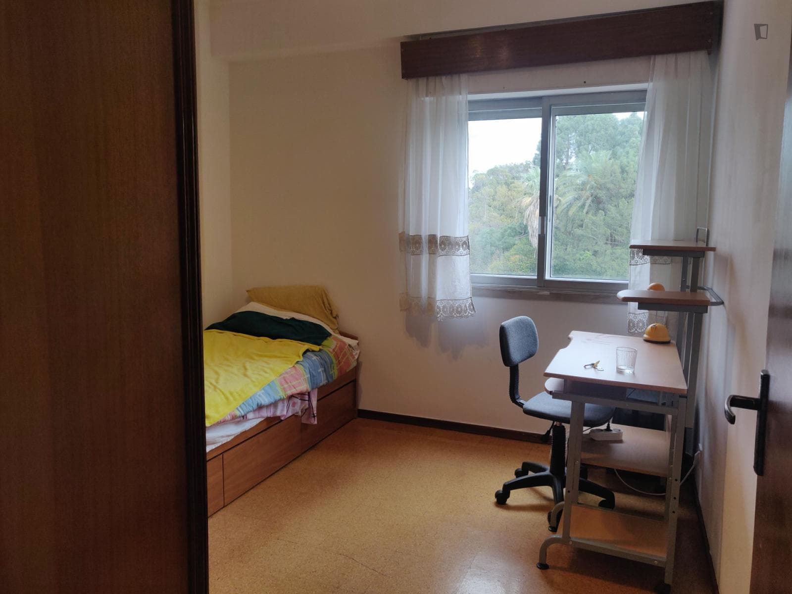 Nice single bedroom close to Lumiar metro station photo 1