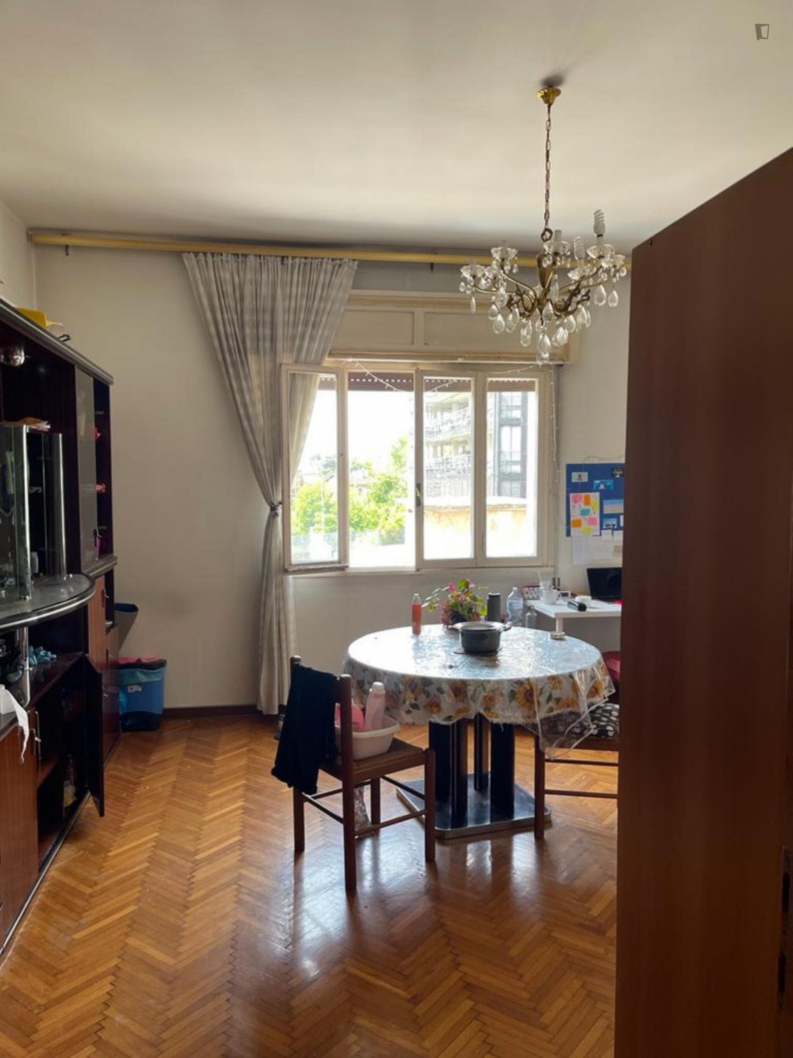Single Bed in Shared Double Bedroom in 4 Bedroom Apartment In Padova Near Central Train Station photo 1