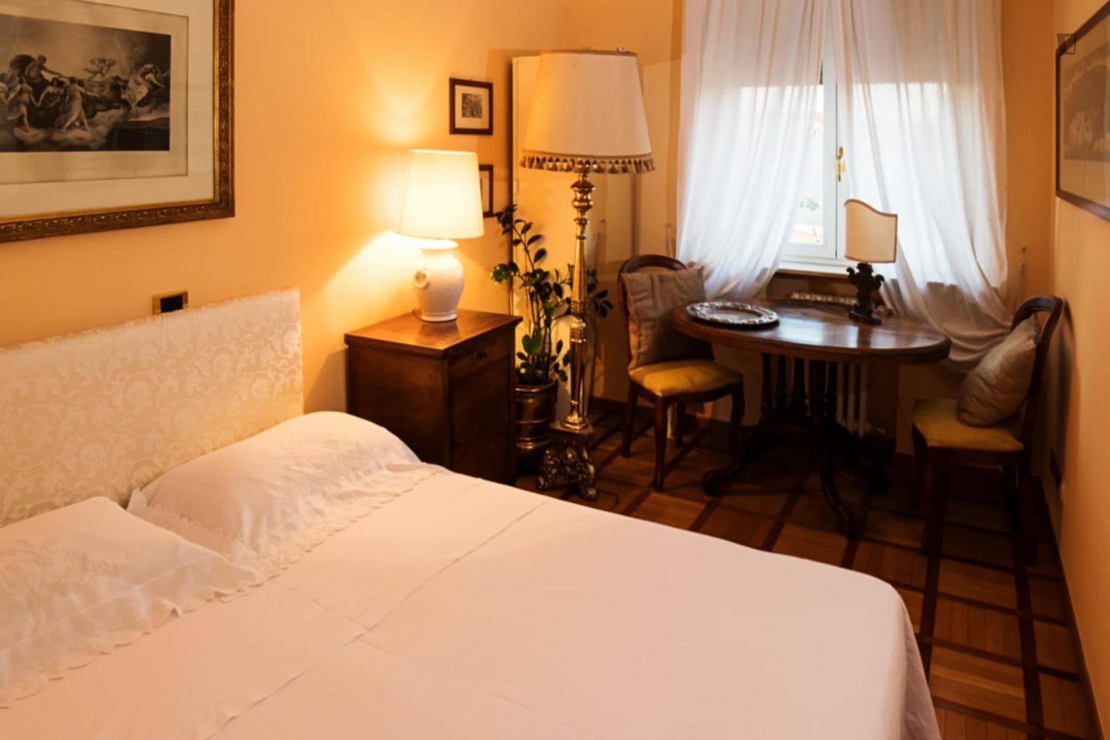 Beautiful Double Bedroom in 2 Bedroom Apartment In Milan Centre Near CityLife photo 1