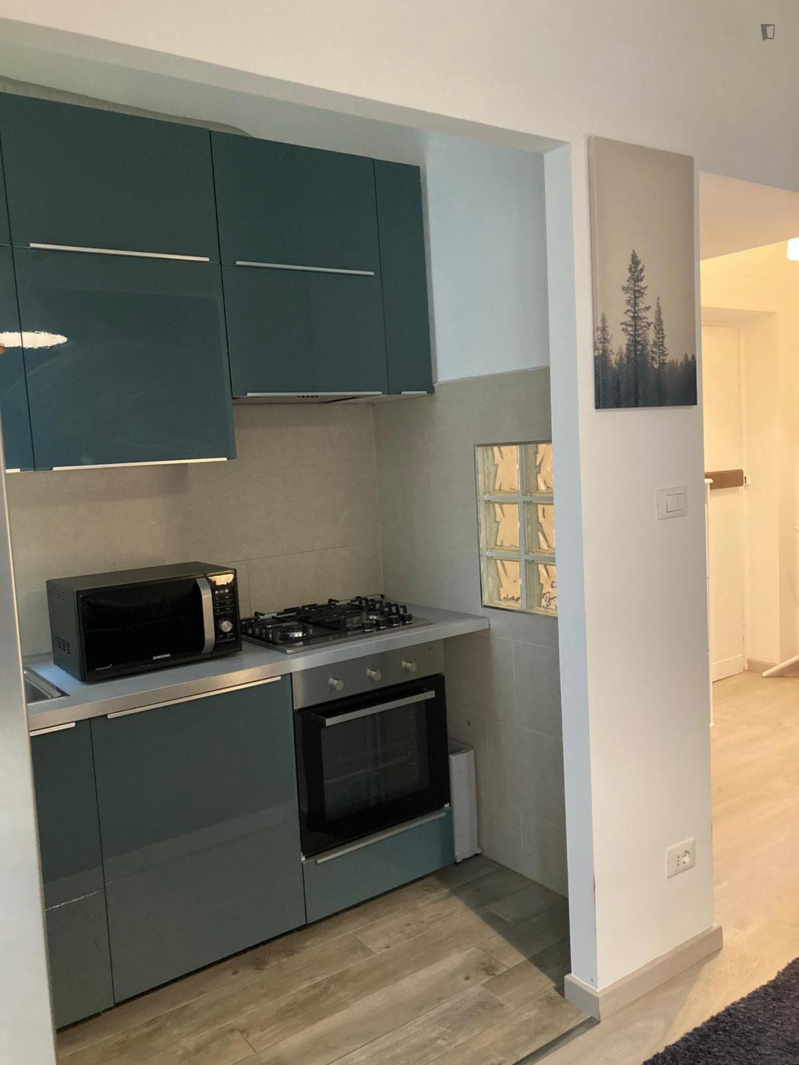 Pleasant 1-Bedroom apartment with balcony near Segesta metro station photo 1