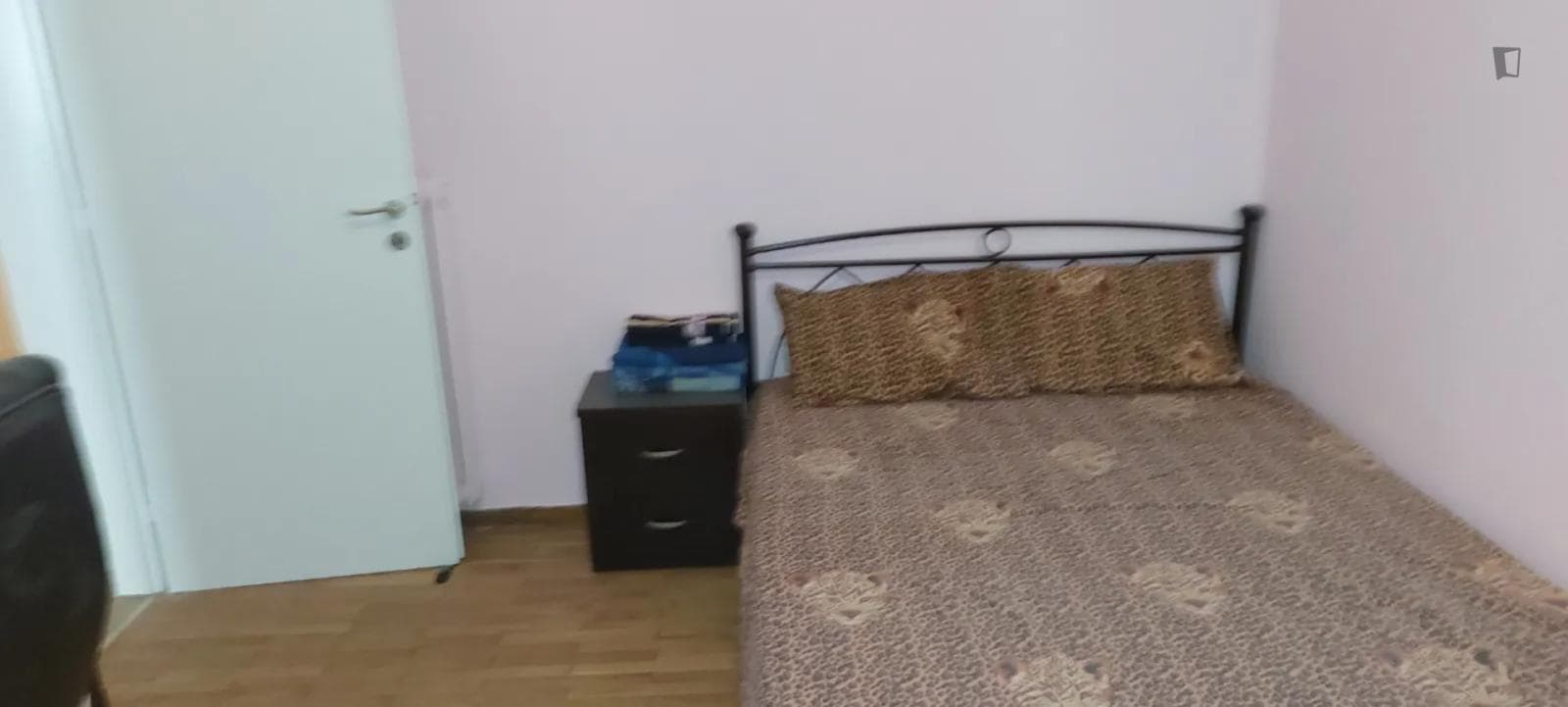 Nice bedroom near Ymhttos photo 1