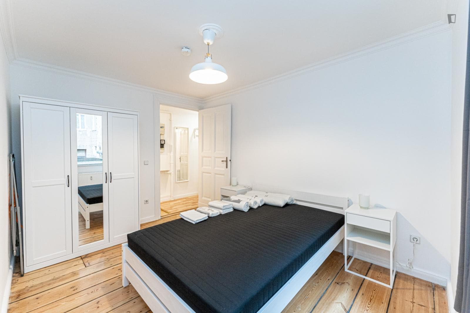 Spacious 1 bedroom apartment in Friedrichshain photo 1