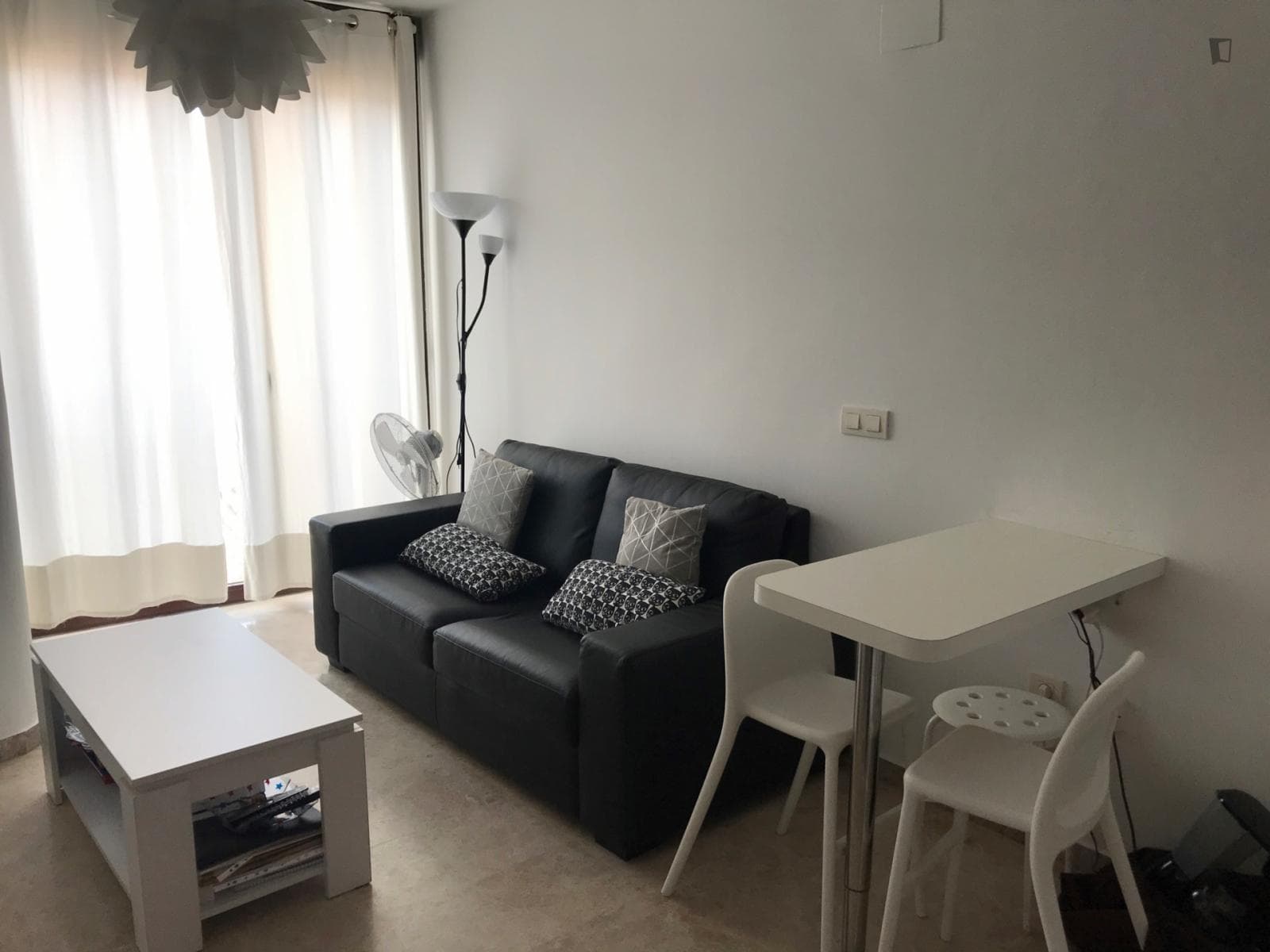 Modern 1-bedroom flat close to Plaza Alfonso XII photo 1