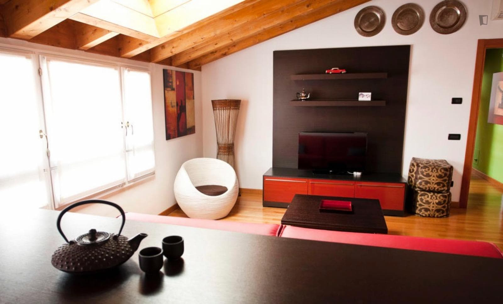 Welcoming 1-Bedroom apartment close to De Angeli metro station photo 1