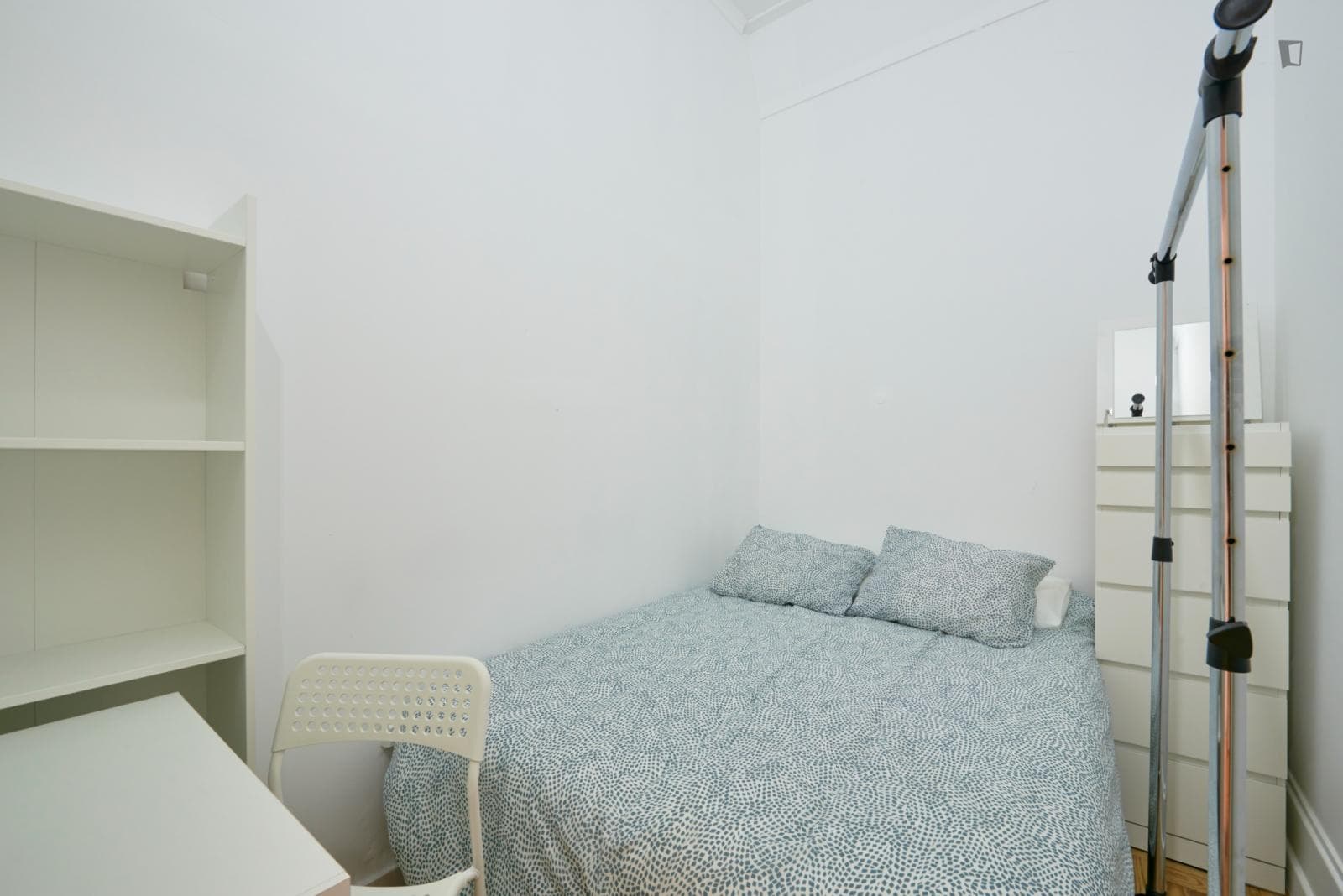 Small double bedroom (no window) close to Parque metro station photo 1