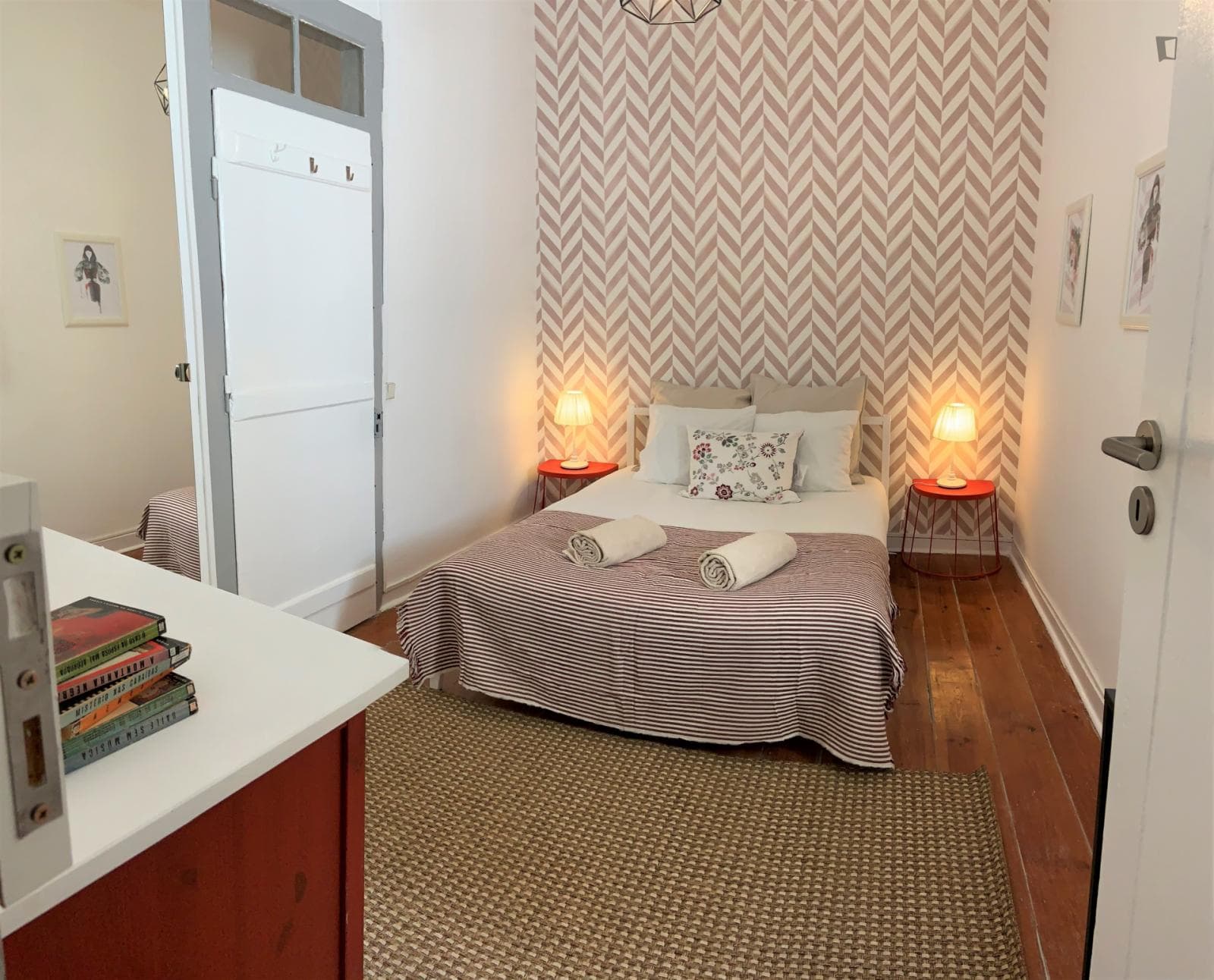 Nice double bedroom in a 6-Bedroom apartment, in Santos photo 1