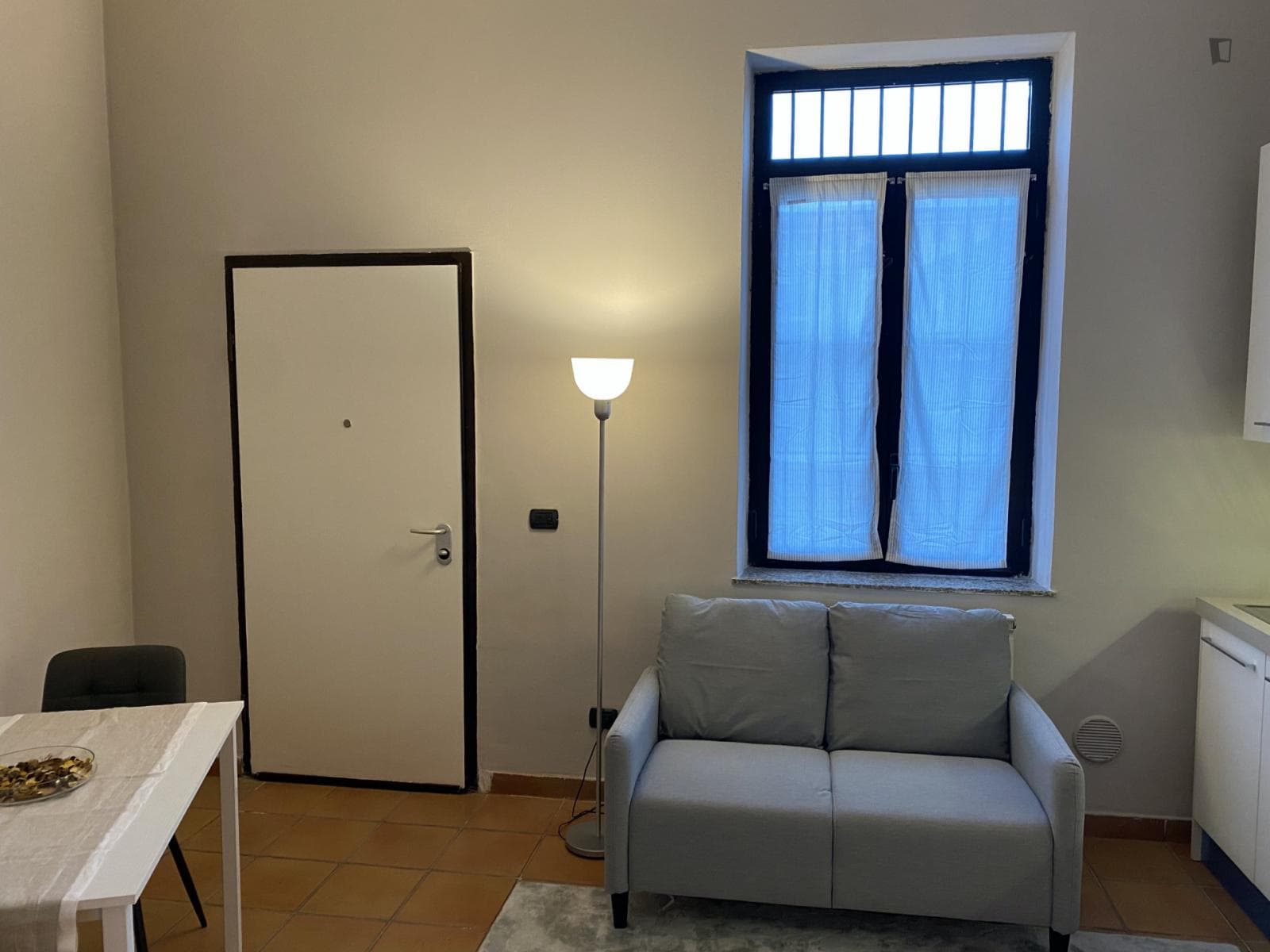 Bright 1-bedroom apartment close to Bicocca photo 1