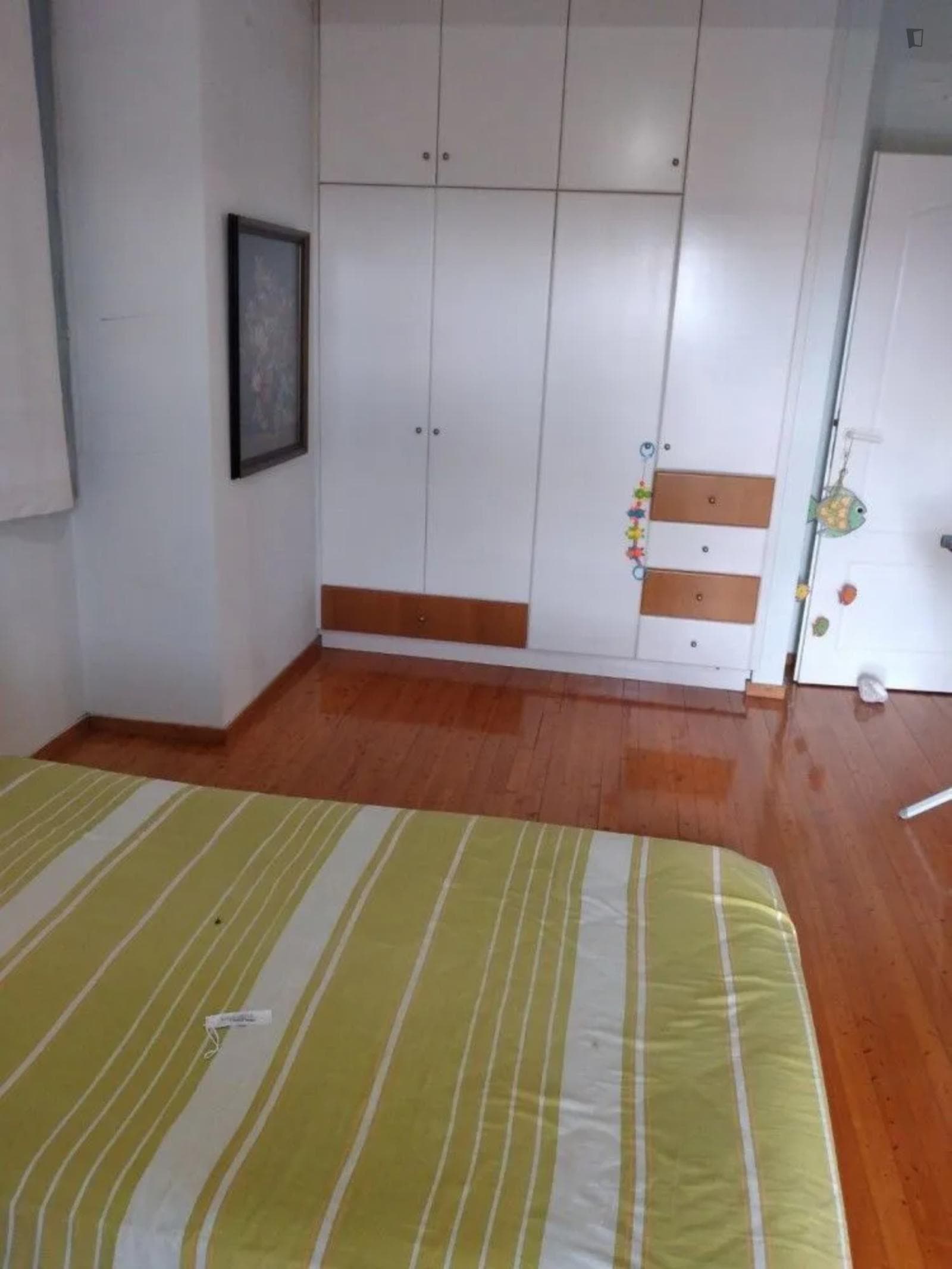Cool bedroom near Aigaleo photo 1