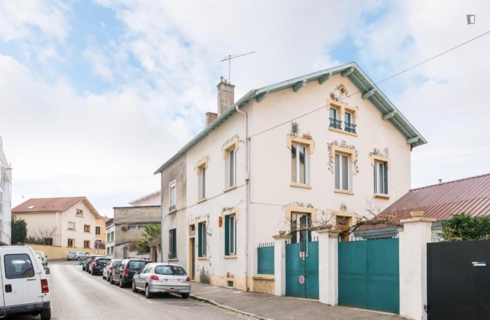 Property photo thumbnail