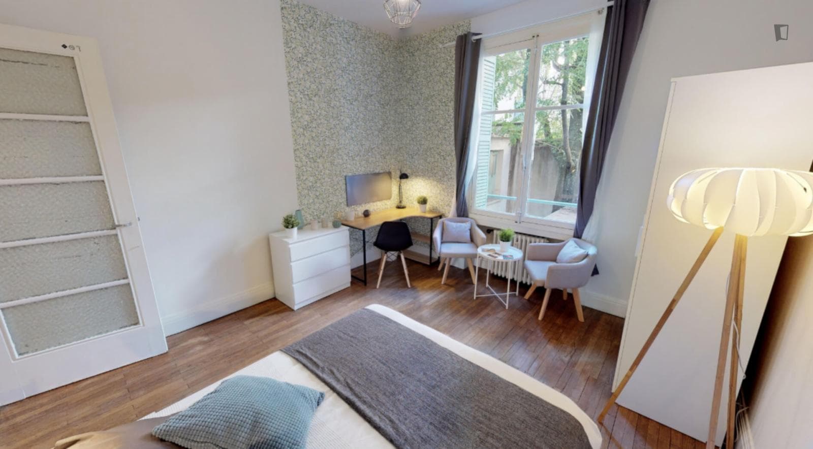 Property photo thumbnail