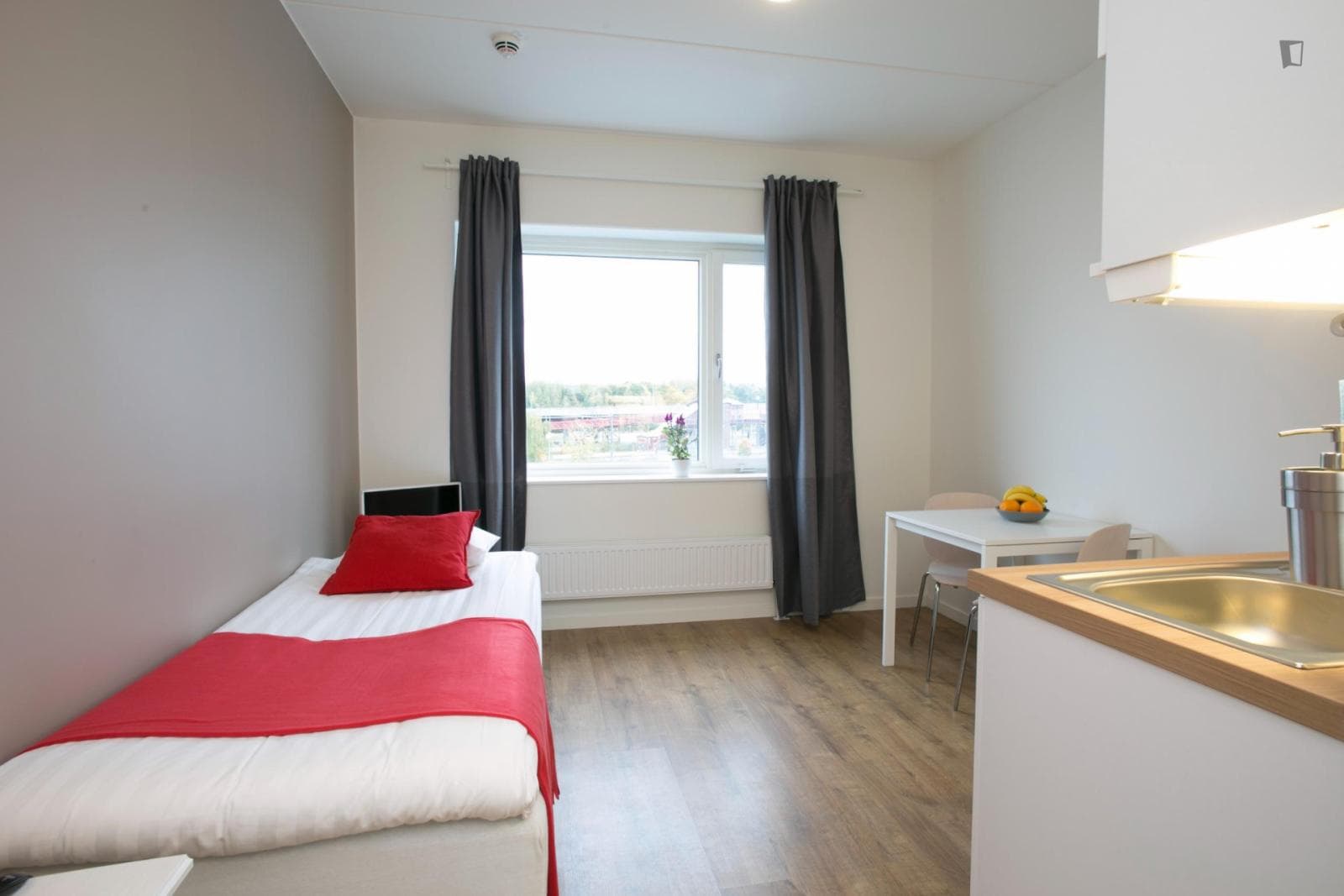 Comfy studio in Sollentuna photo 1
