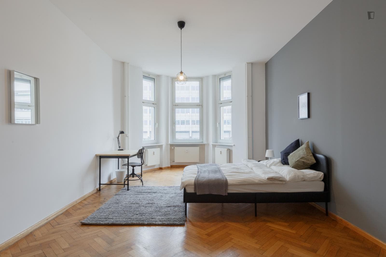 Nice double bedroom in an 8-bedroom apartment in Gesundbrunnen photo 1