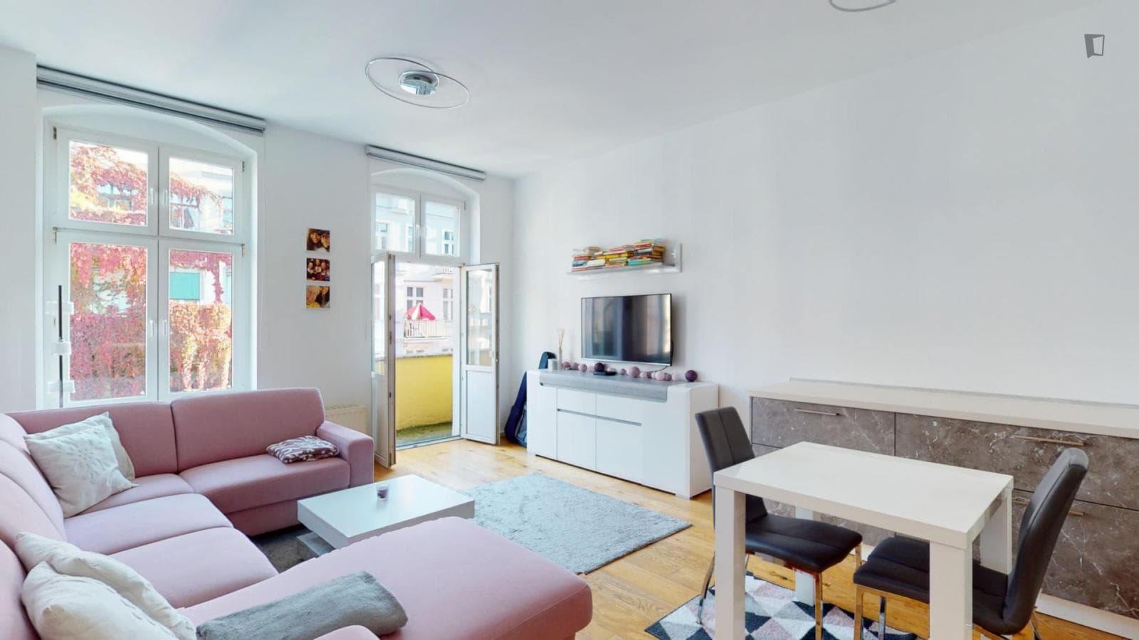 Charming 1-Bedroom apartment in Prenzlauer Berg area photo 1