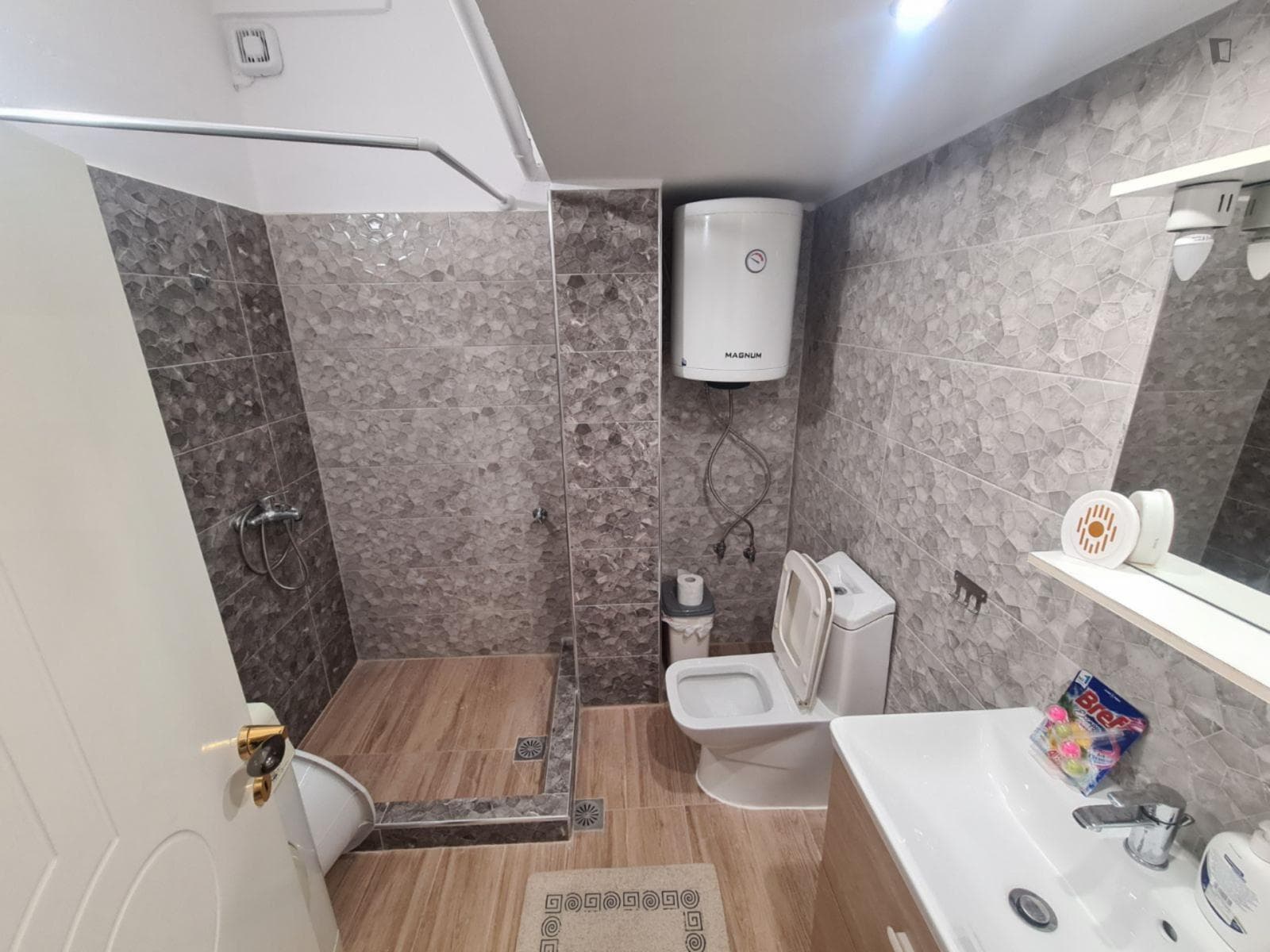 Property photo thumbnail