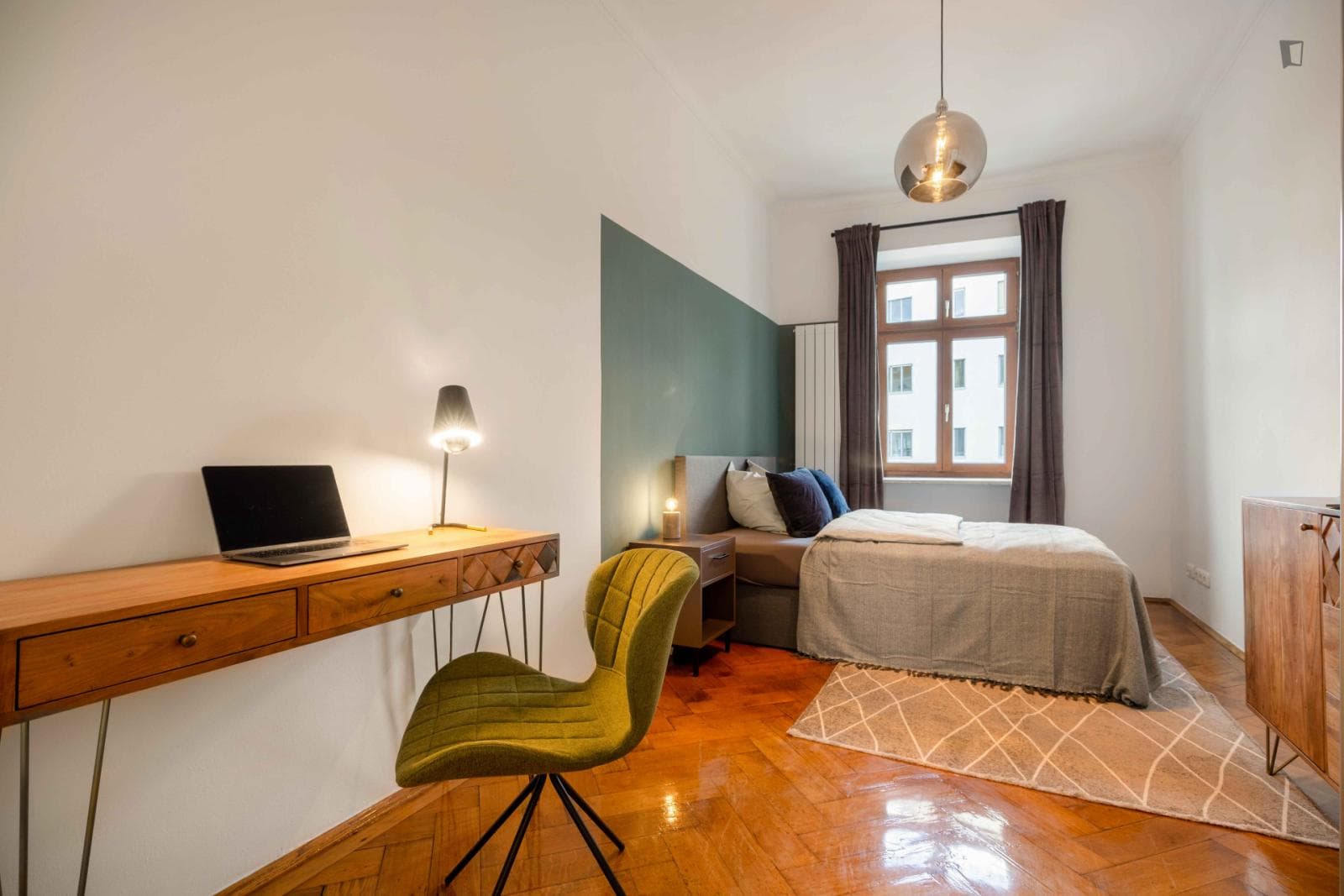 Cozy double bedroom near the Silberhornstraße metro photo 1
