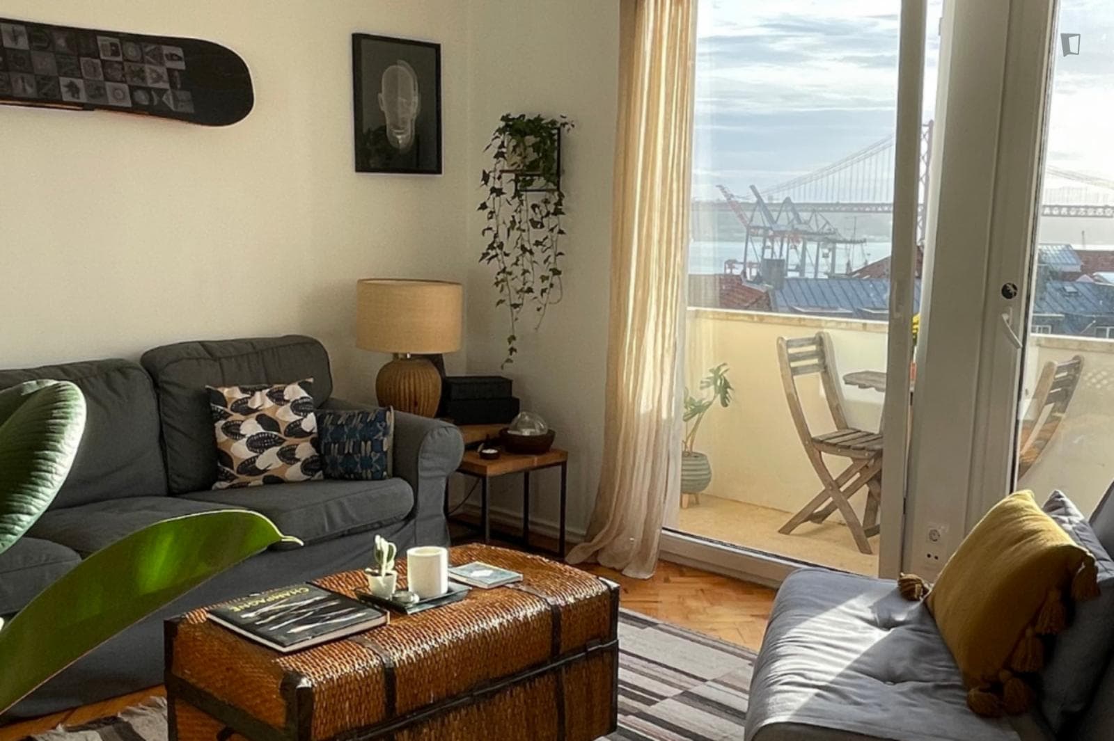 Charming 2 Bedroom apartment close to ISEG photo 1